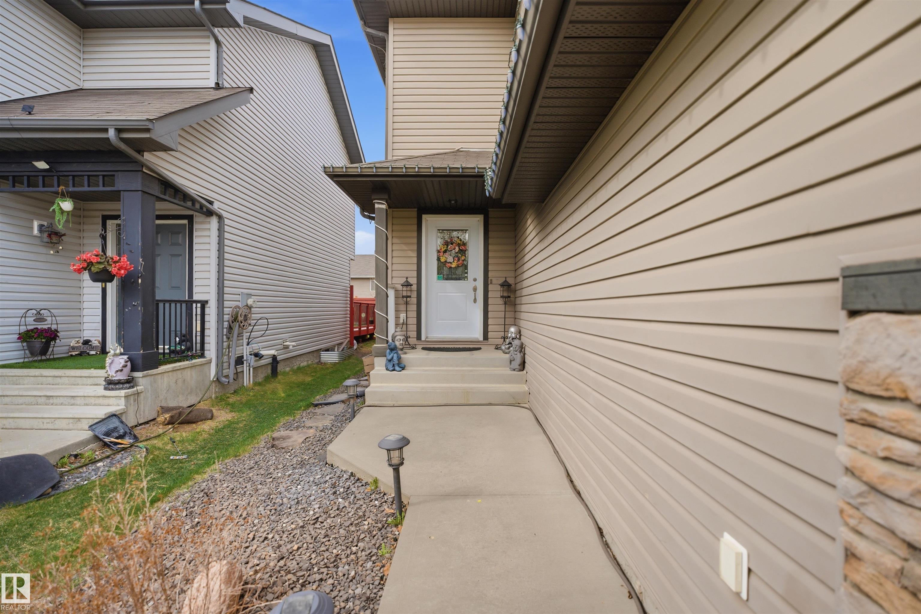 Picture for 1444 37C AV NW