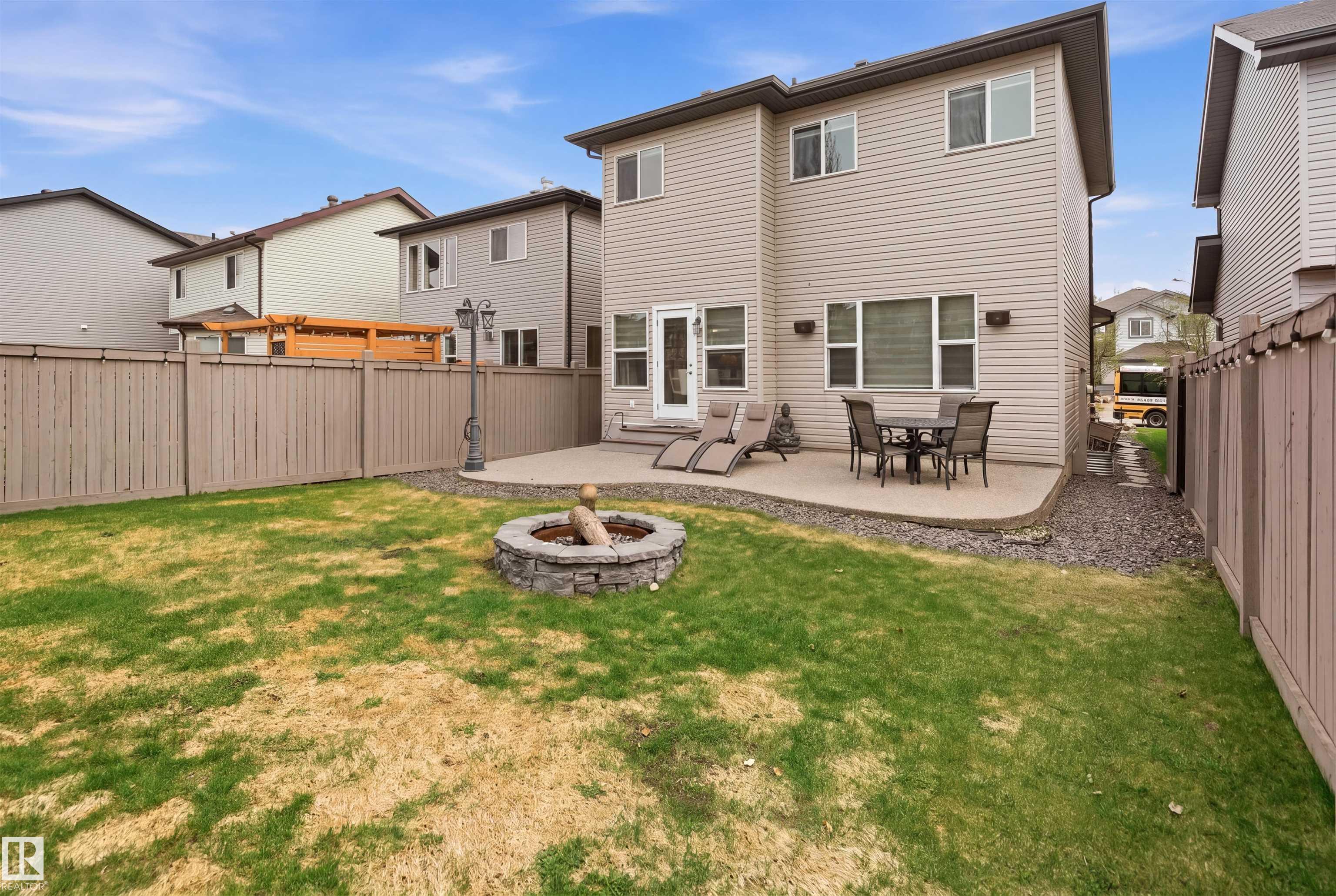 https://zimg.paragon.ice.com/ParagonImages/Property/PM/RAE/225400731/44/0/0/6a1c4051b6f9a1873e16a636c4753c8e/1/30f8c4aec924008afef71263778f1978/225400731-9178142f-103a-4cb3-b391-08b1fa9ef2b0.JPG