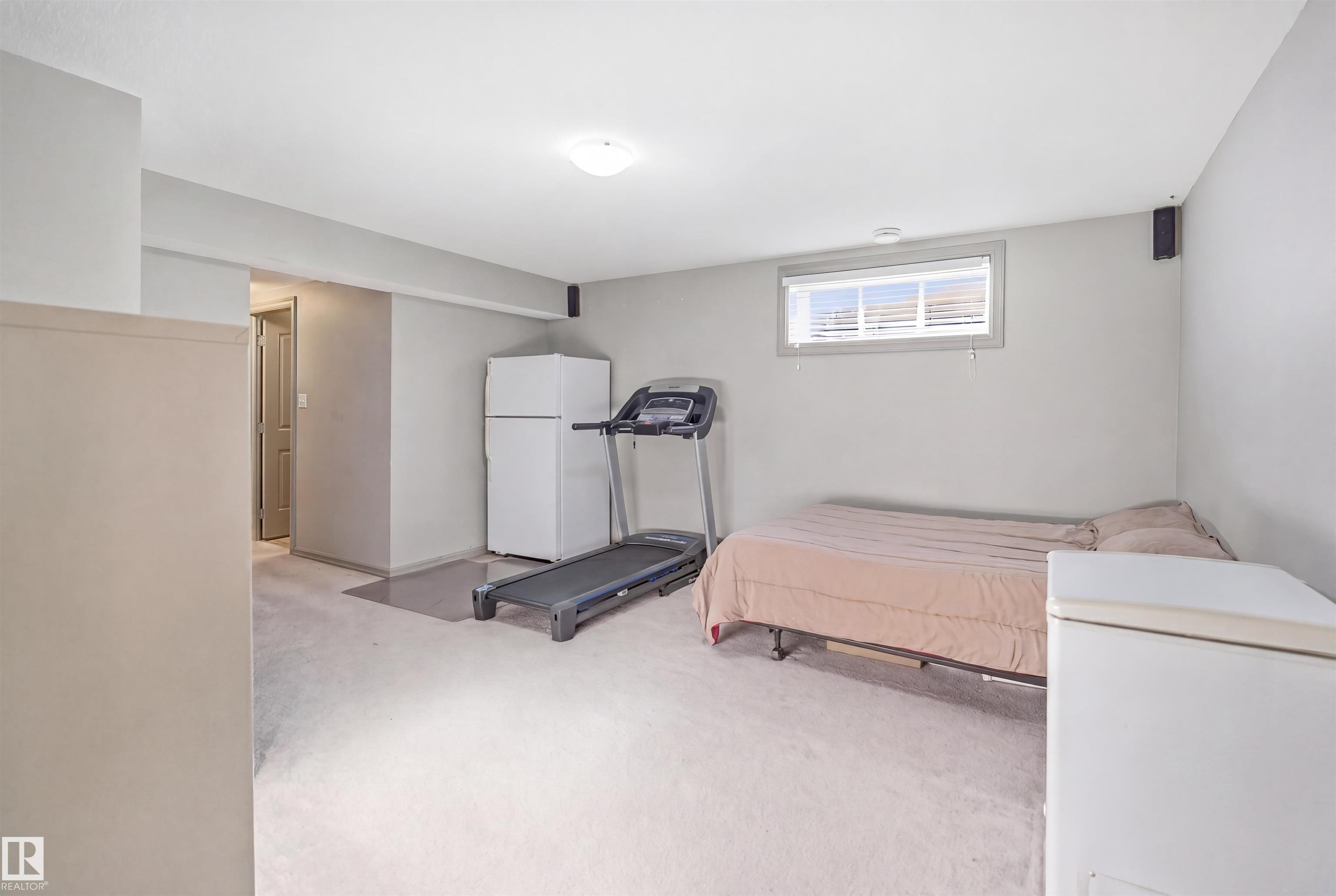 https://zimg.paragon.ice.com/ParagonImages/Property/PM/RAE/225400733/35/0/0/72d9e34ed7ed895adedd26110e4d548f/1/e77dc896d2cb25b690d56c173f013227/225400733-2132f56c-9d46-473a-ae6e-5f6b957019bc.JPG