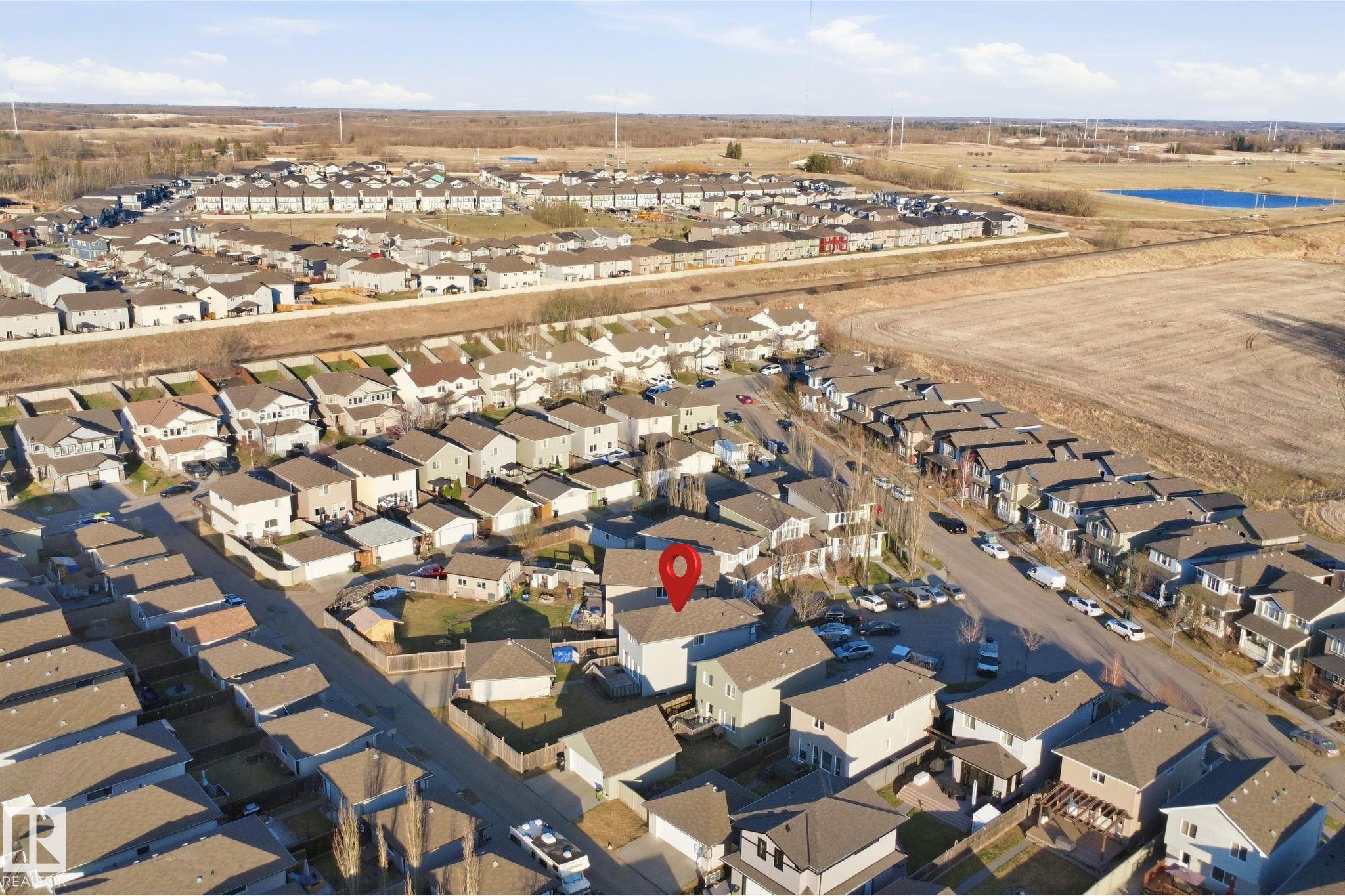 https://zimg.paragon.ice.com/ParagonImages/Property/PM/RAE/225400733/57/0/0/417bfe5b3643ea050cf07f3b6c46b57a/1/e77dc896d2cb25b690d56c173f013227/225400733-bd654360-1955-4a88-89c7-24f16b26c6b6.JPG