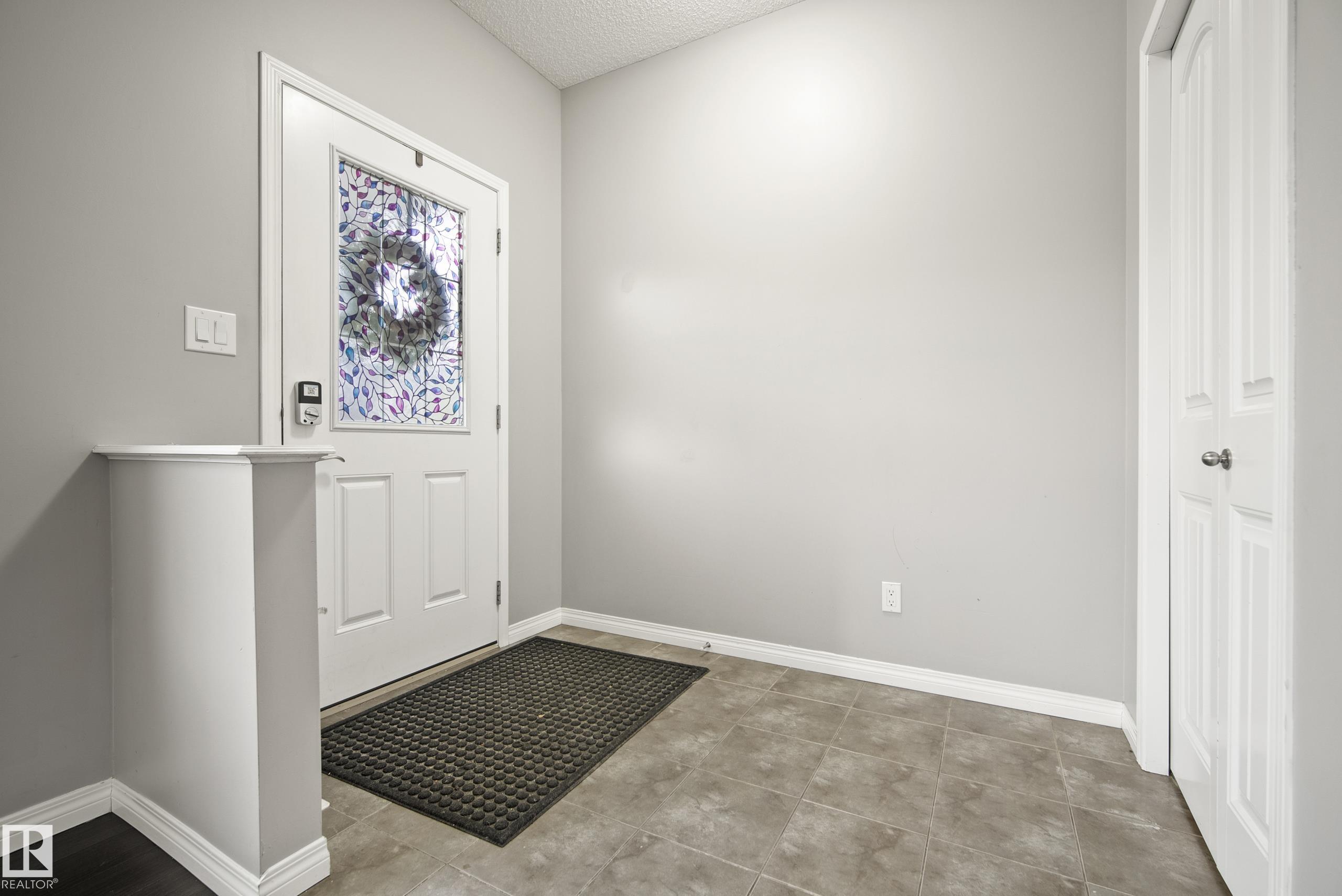 https://zimg.paragon.ice.com/ParagonImages/Property/PM/RAE/225400736/15/0/0/0f86933c4d170eb538e66da00dfc9247/1/c2ec1f65fdf59b769f68a19d0f0cd27d/225400736-6a45d360-6f8f-4391-a933-b811ef39ce47.JPG
