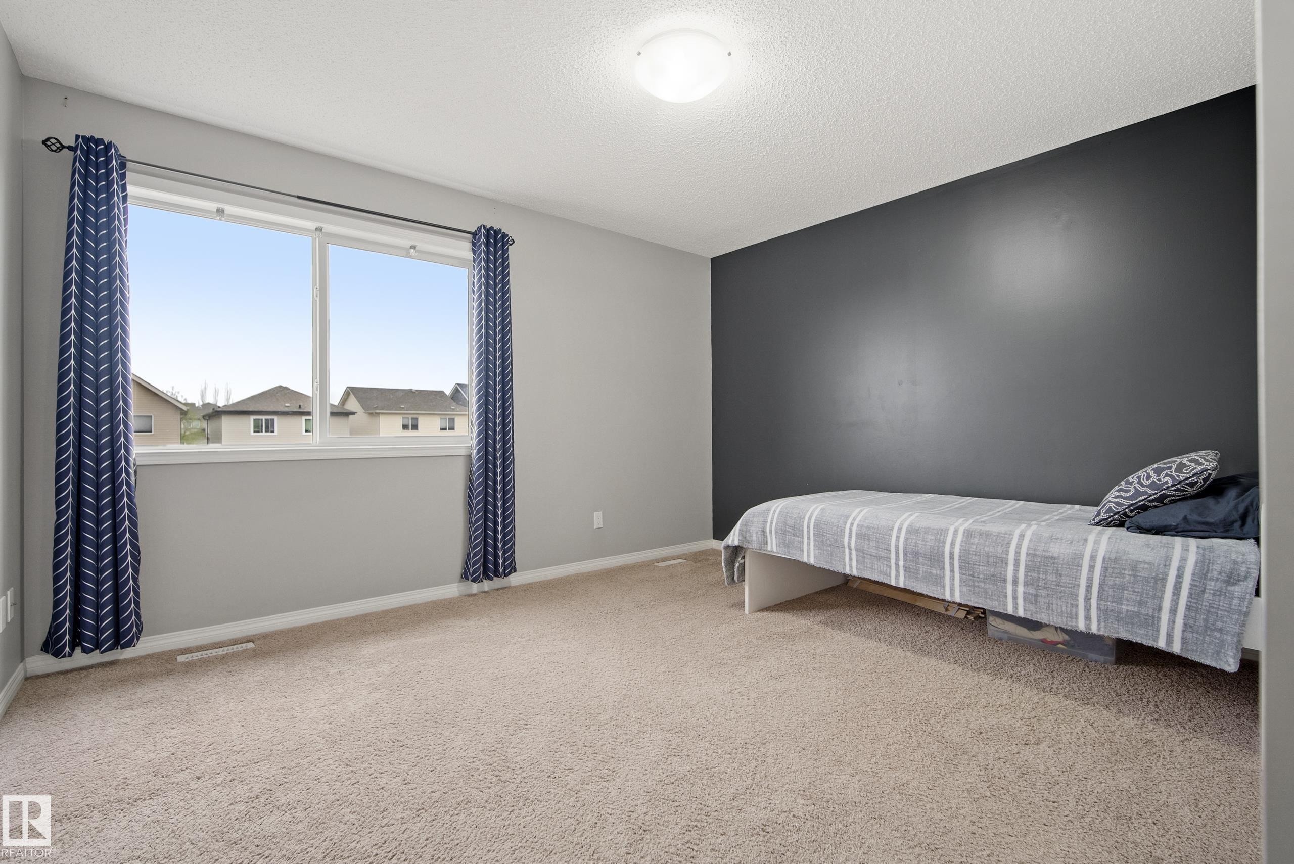https://zimg.paragon.ice.com/ParagonImages/Property/PM/RAE/225400736/19/0/0/78cc8cf9a0621bd595c053916eb35934/1/c2ec1f65fdf59b769f68a19d0f0cd27d/225400736-e237b5ca-2c2a-49f9-ae8f-5592f6bd27b6.JPG