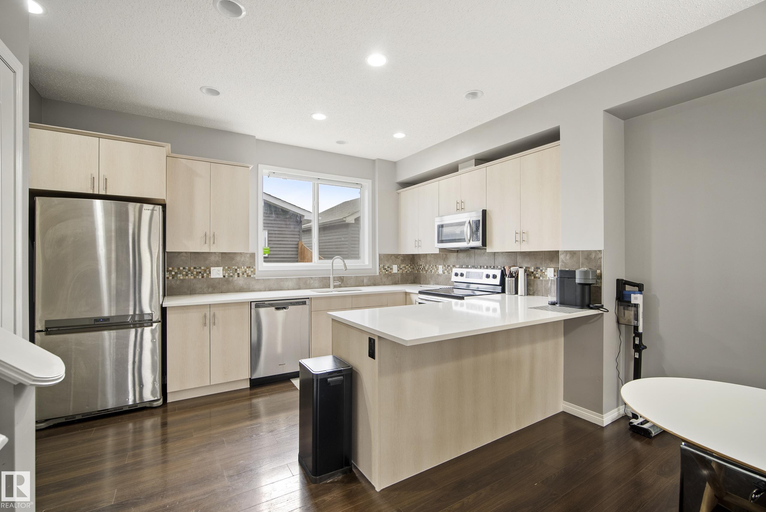 Picture for 3030 ARTHURS CR SW
