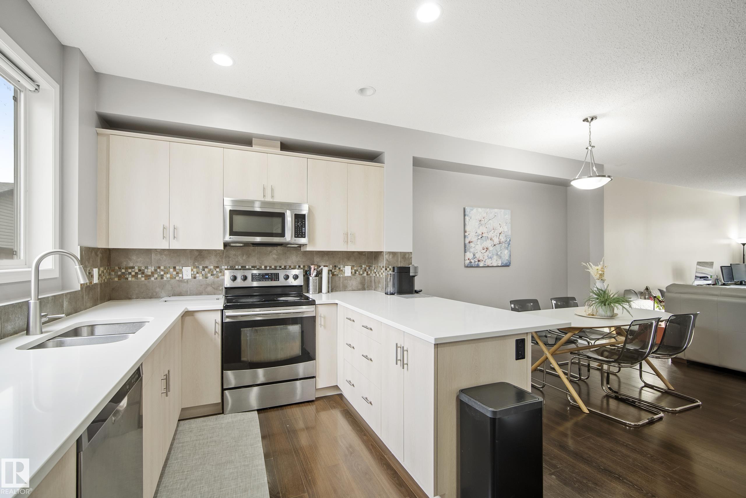 Picture for 3030 ARTHURS CR SW