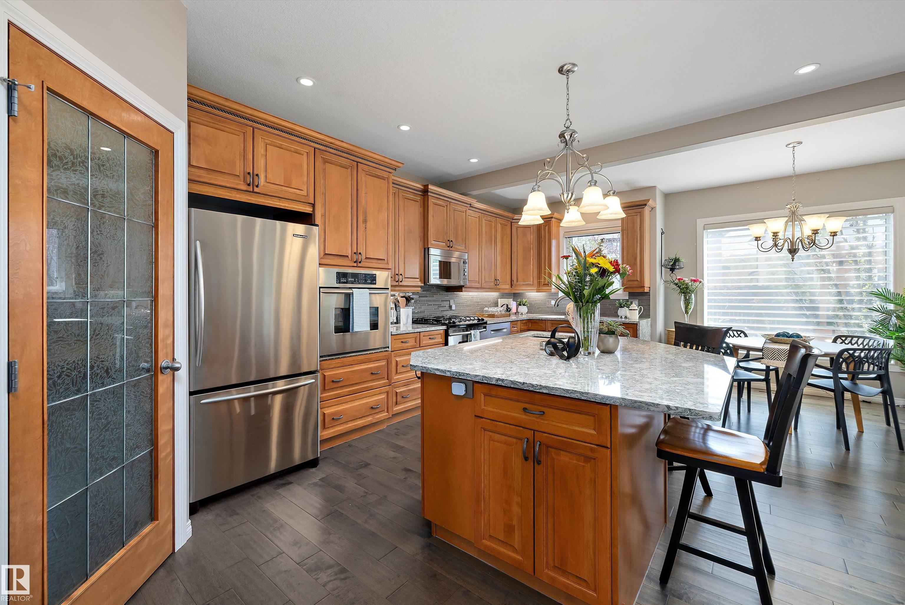 https://zimg.paragon.ice.com/ParagonImages/Property/PM/RAE/225400737/15/0/0/ce299428640ab68658ef66c139036fce/1/e23cb10d5ae98557a9c7de5814f28a13/225400737-b08e41b5-86b7-400e-bf9c-409d7d7d7f41.JPG
