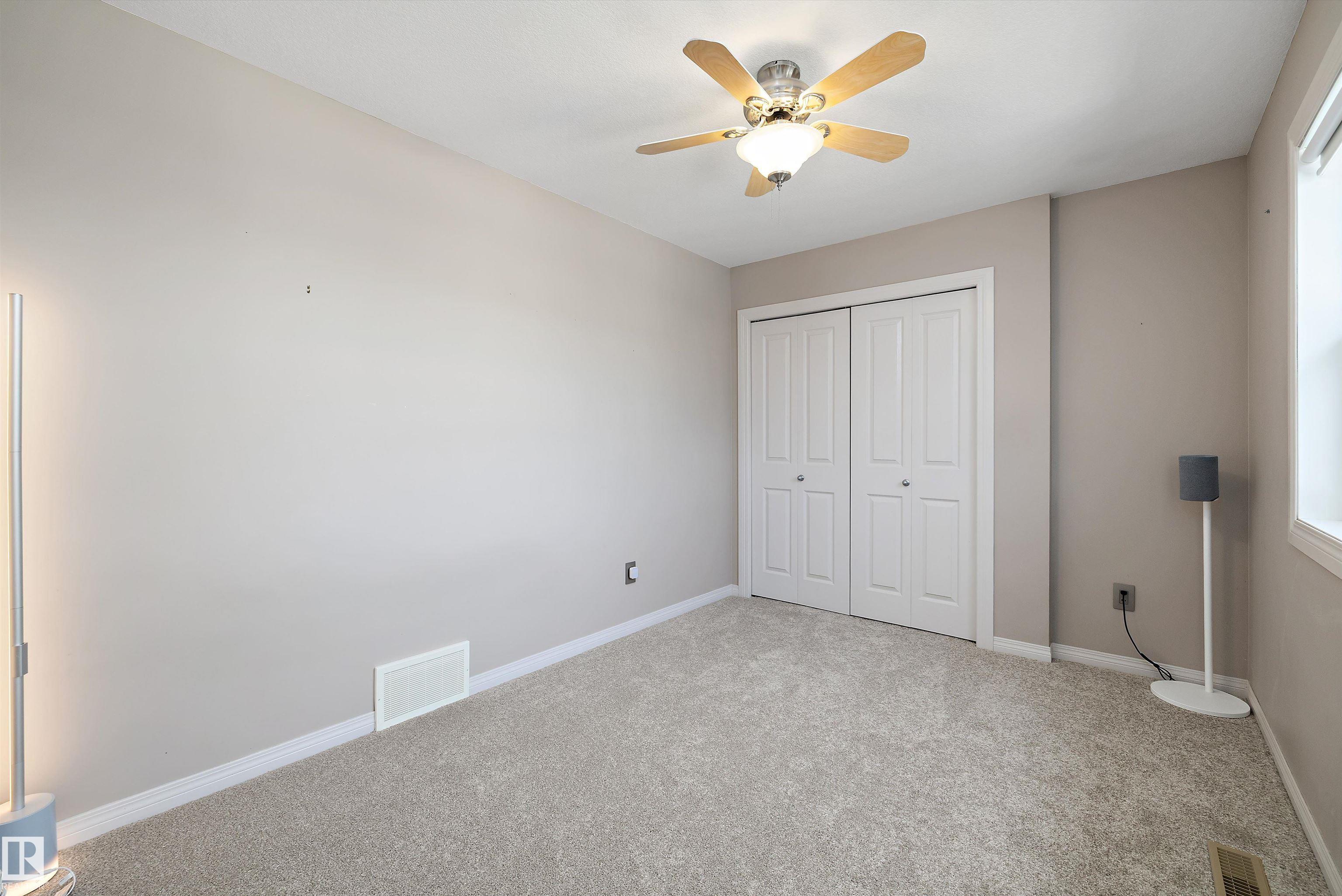 https://zimg.paragon.ice.com/ParagonImages/Property/PM/RAE/225400737/26/0/0/e400d9c238cdf8c8ca6326f8ca516edb/1/e23cb10d5ae98557a9c7de5814f28a13/225400737-da4ec968-5db4-45fa-bad8-ac4e8e742397.JPG