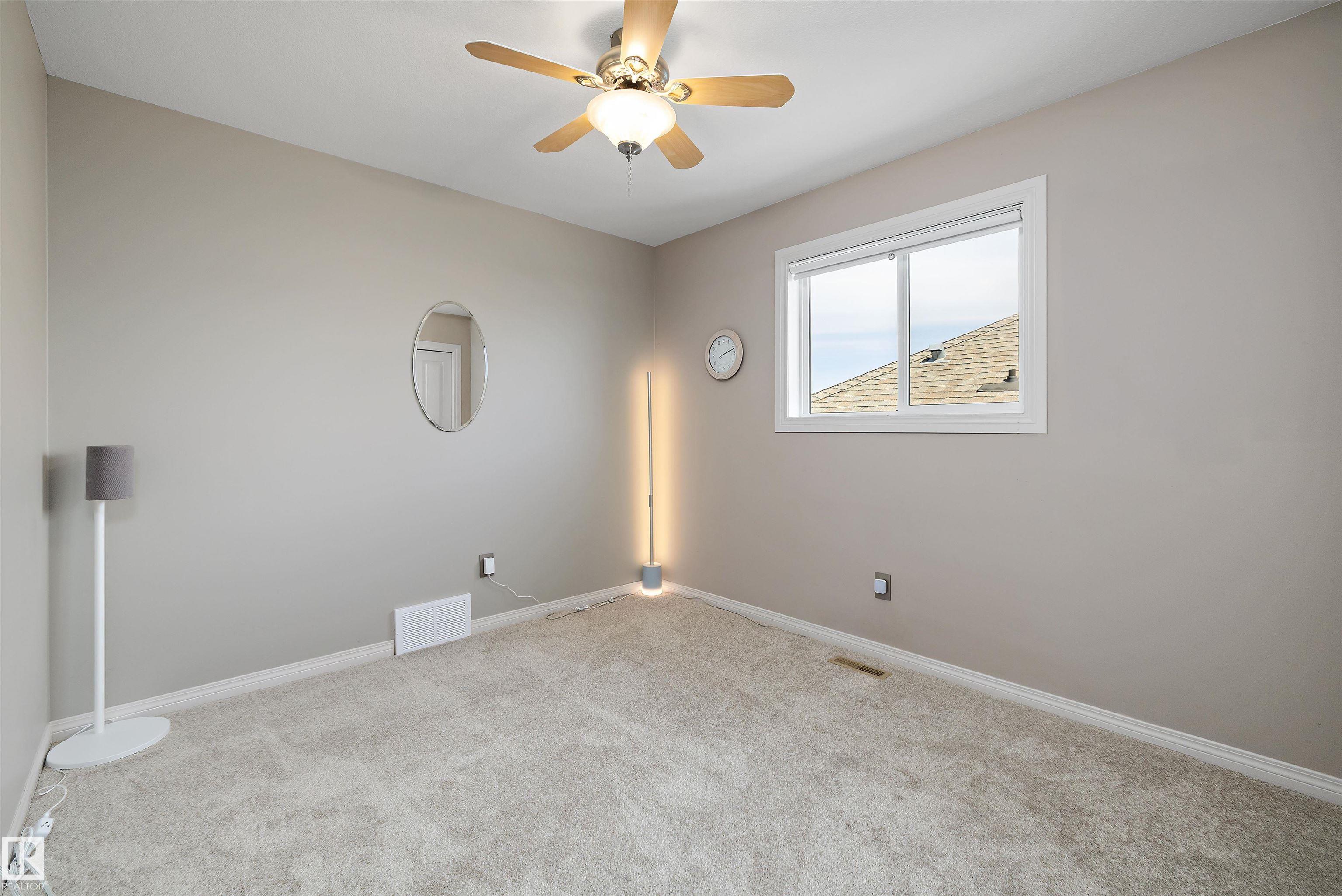 https://zimg.paragon.ice.com/ParagonImages/Property/PM/RAE/225400737/28/0/0/e89cd5f4dadb08a412b00639ff507536/1/e23cb10d5ae98557a9c7de5814f28a13/225400737-921c4b53-c935-456a-8611-d73c7081d14e.JPG