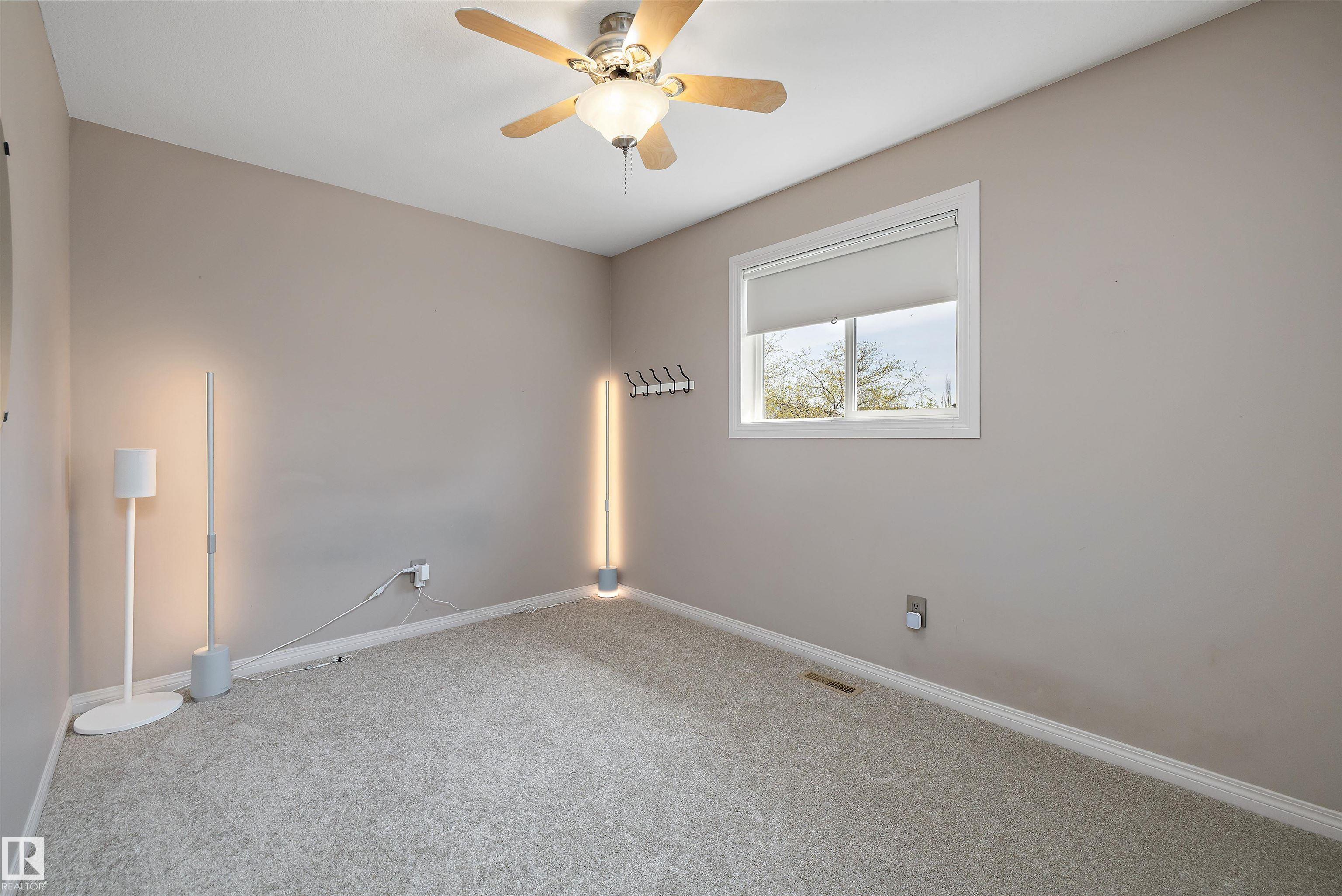 https://zimg.paragon.ice.com/ParagonImages/Property/PM/RAE/225400737/33/0/0/104555d235476ae59327e666db925092/1/e23cb10d5ae98557a9c7de5814f28a13/225400737-13e2fc1d-58e6-49bb-80b4-1f011043de4c.JPG