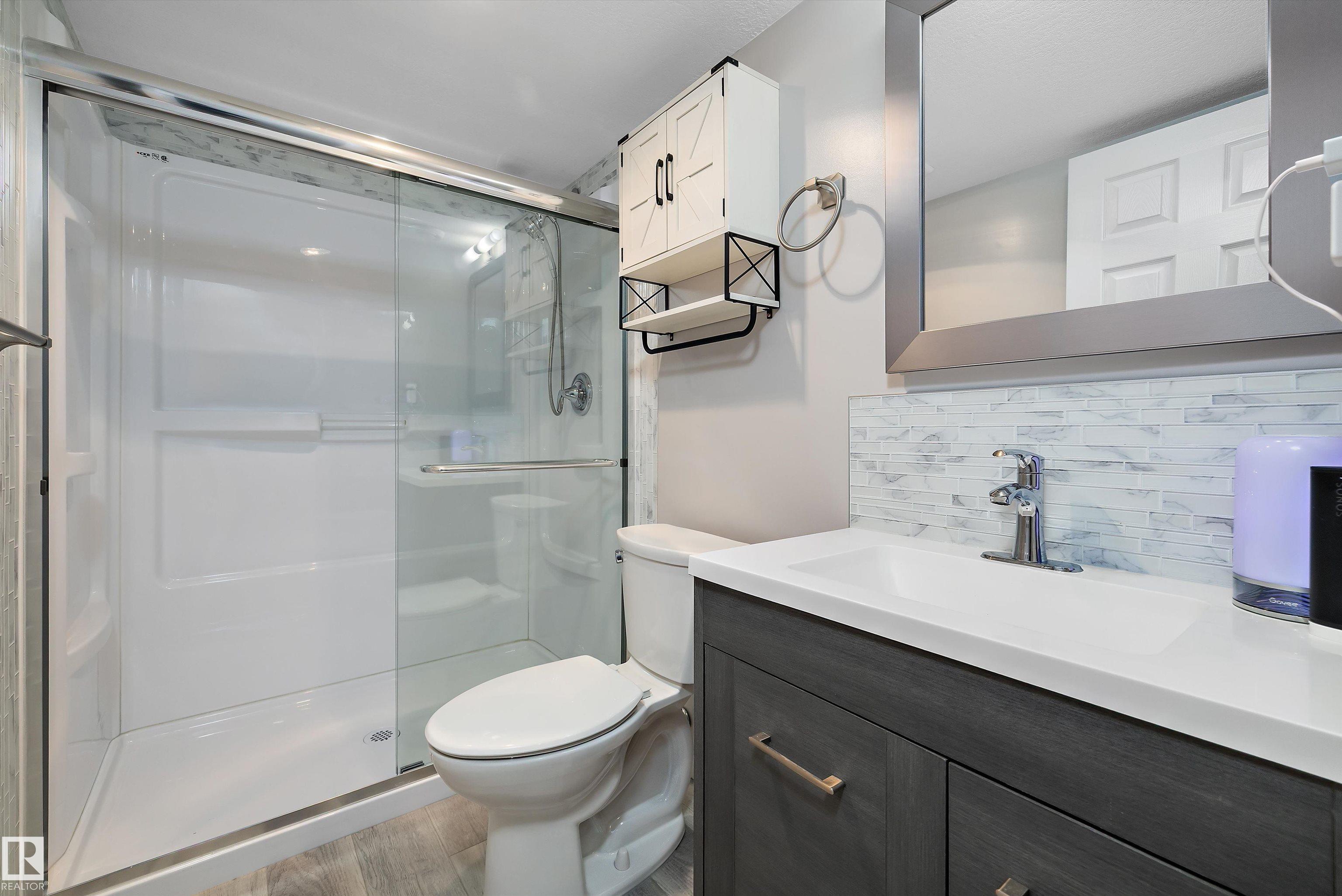 https://zimg.paragon.ice.com/ParagonImages/Property/PM/RAE/225400737/50/0/0/68569ab6a3c8cd5fd93846762ecd3ad4/1/e23cb10d5ae98557a9c7de5814f28a13/225400737-ee9b837d-5ae6-405f-84d8-dad56fd2badc.JPG