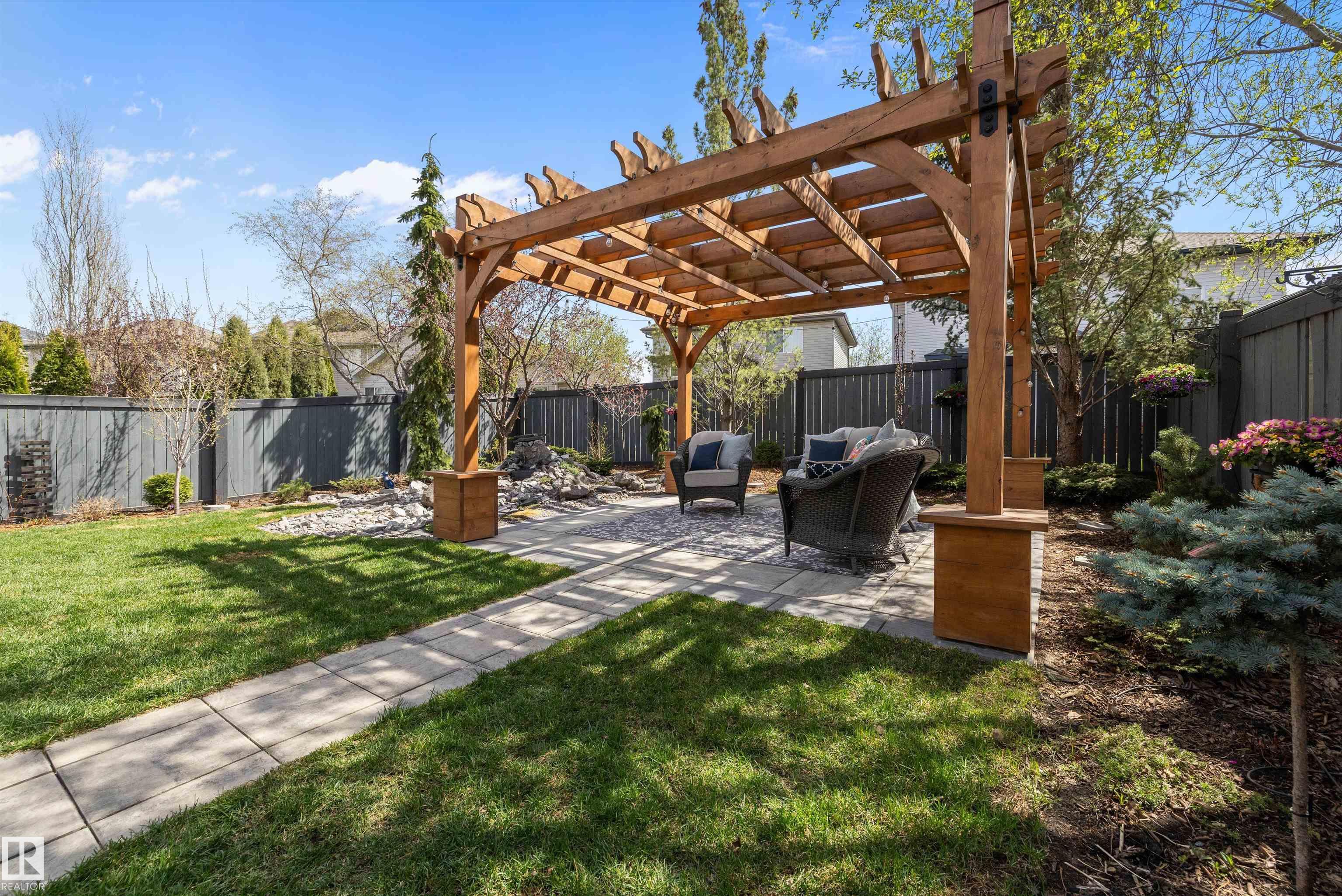 https://zimg.paragon.ice.com/ParagonImages/Property/PM/RAE/225400737/55/0/0/da3ce3c762be837e22ff155444cb70d2/1/e23cb10d5ae98557a9c7de5814f28a13/225400737-ae3f88c9-be93-43cf-87e7-799ed88fc920.JPG