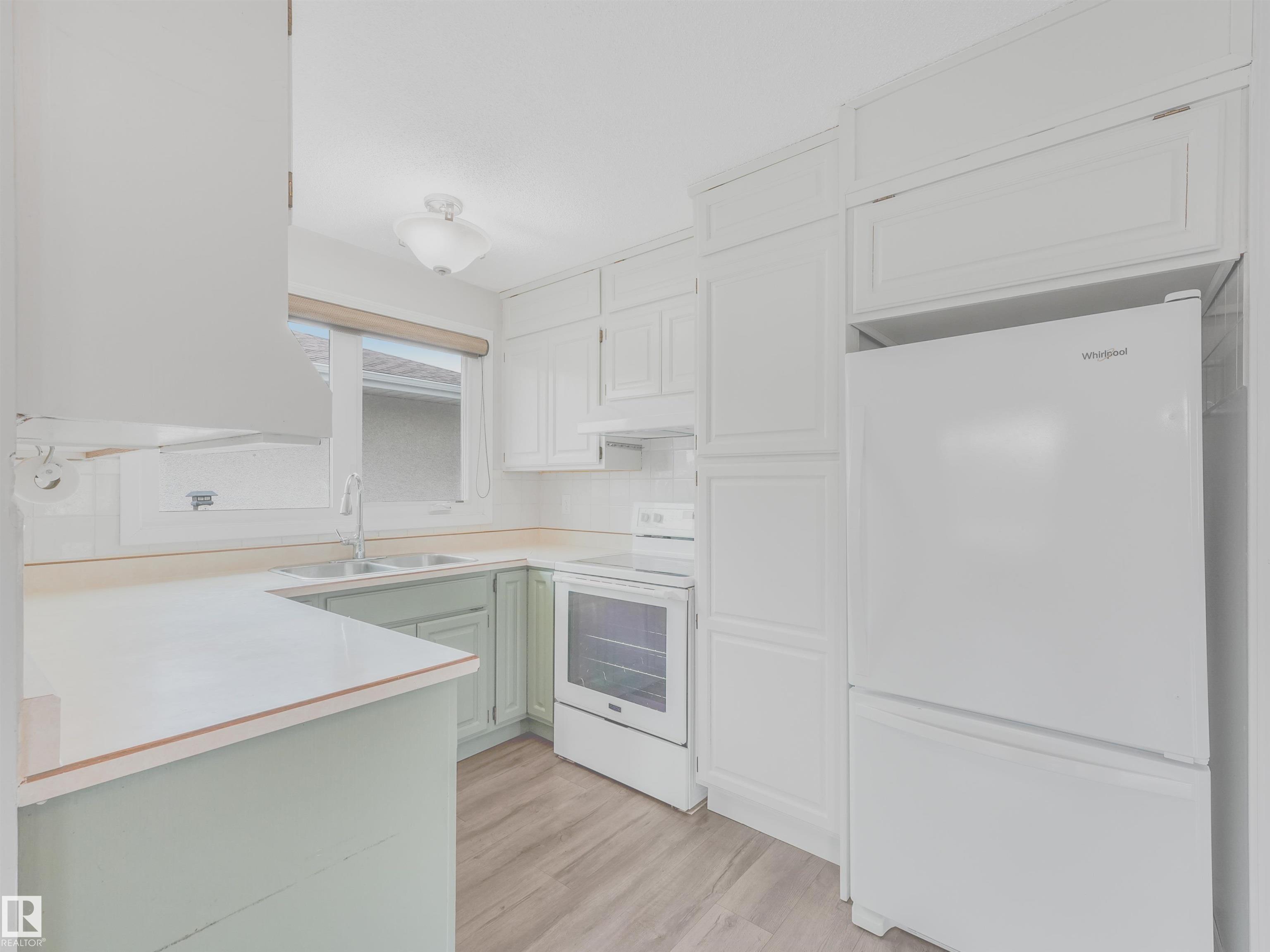 https://zimg.paragon.ice.com/ParagonImages/Property/PM/RAE/225400740/35/0/0/63c95369c4066a0bacd35550254ab86e/1/4757c3dde1cbd7ceb2e1b9aed7463330/225400740-c78f903a-b795-44da-8a7d-c0b75520df42.JPG