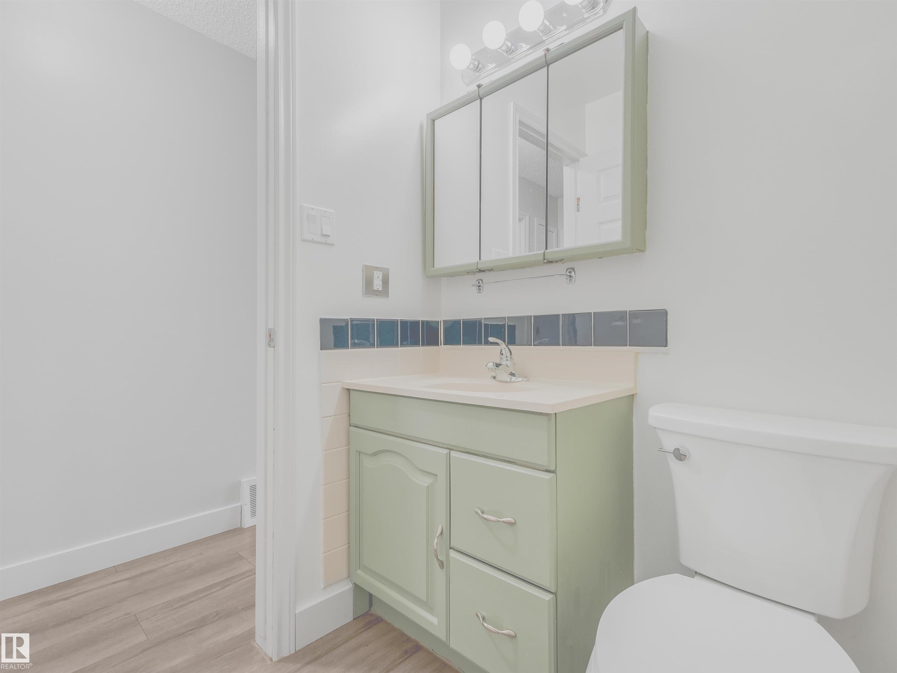 https://zimg.paragon.ice.com/ParagonImages/Property/PM/RAE/225400740/38/0/0/de8ad27edd499085a0a7fe2dedb22c5c/1/4757c3dde1cbd7ceb2e1b9aed7463330/225400740-d99aac6d-6fef-4eb1-9677-273675ddf507.JPG