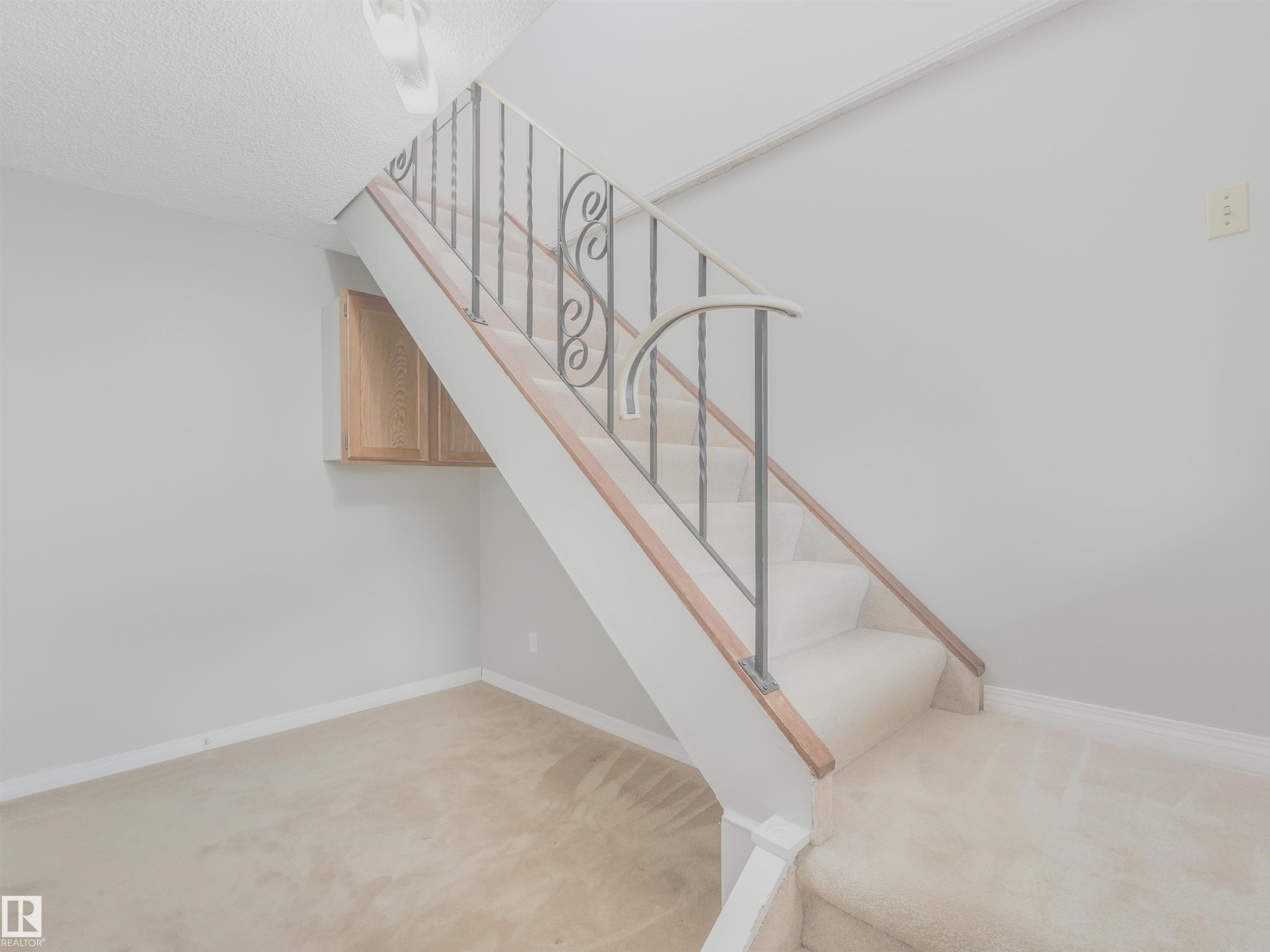 https://zimg.paragon.ice.com/ParagonImages/Property/PM/RAE/225400740/40/0/0/c427c8ae6039eaa5b8f94d61c32171ad/1/4757c3dde1cbd7ceb2e1b9aed7463330/225400740-153ea72f-517b-4878-9a0d-e59b3c8b9fc6.JPG