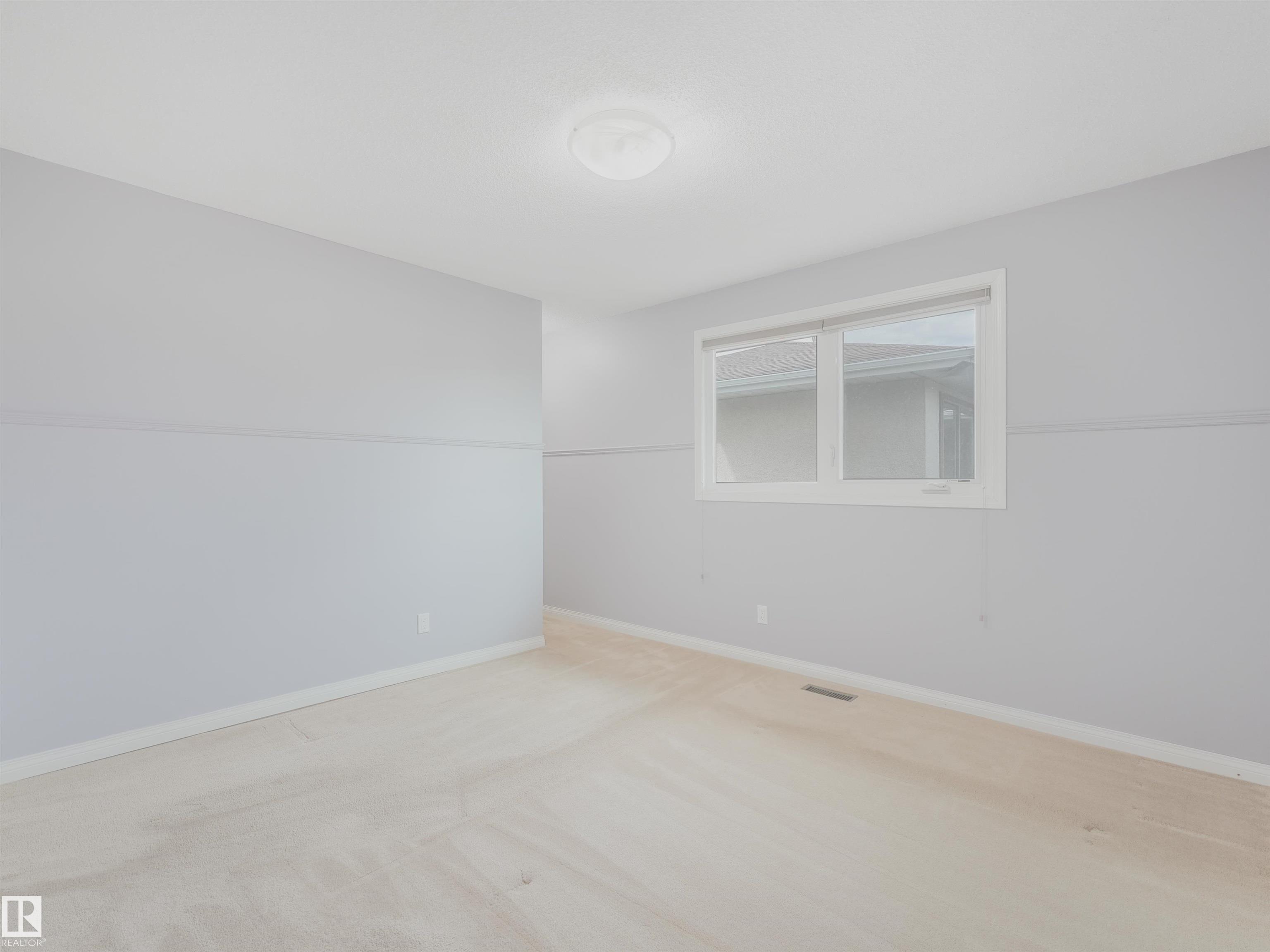 https://zimg.paragon.ice.com/ParagonImages/Property/PM/RAE/225400740/51/0/0/e7fbcd343241c58e14cfb3885a3030f4/1/4757c3dde1cbd7ceb2e1b9aed7463330/225400740-02d9e7ed-65ce-4594-aae4-b261fb6a9758.JPG