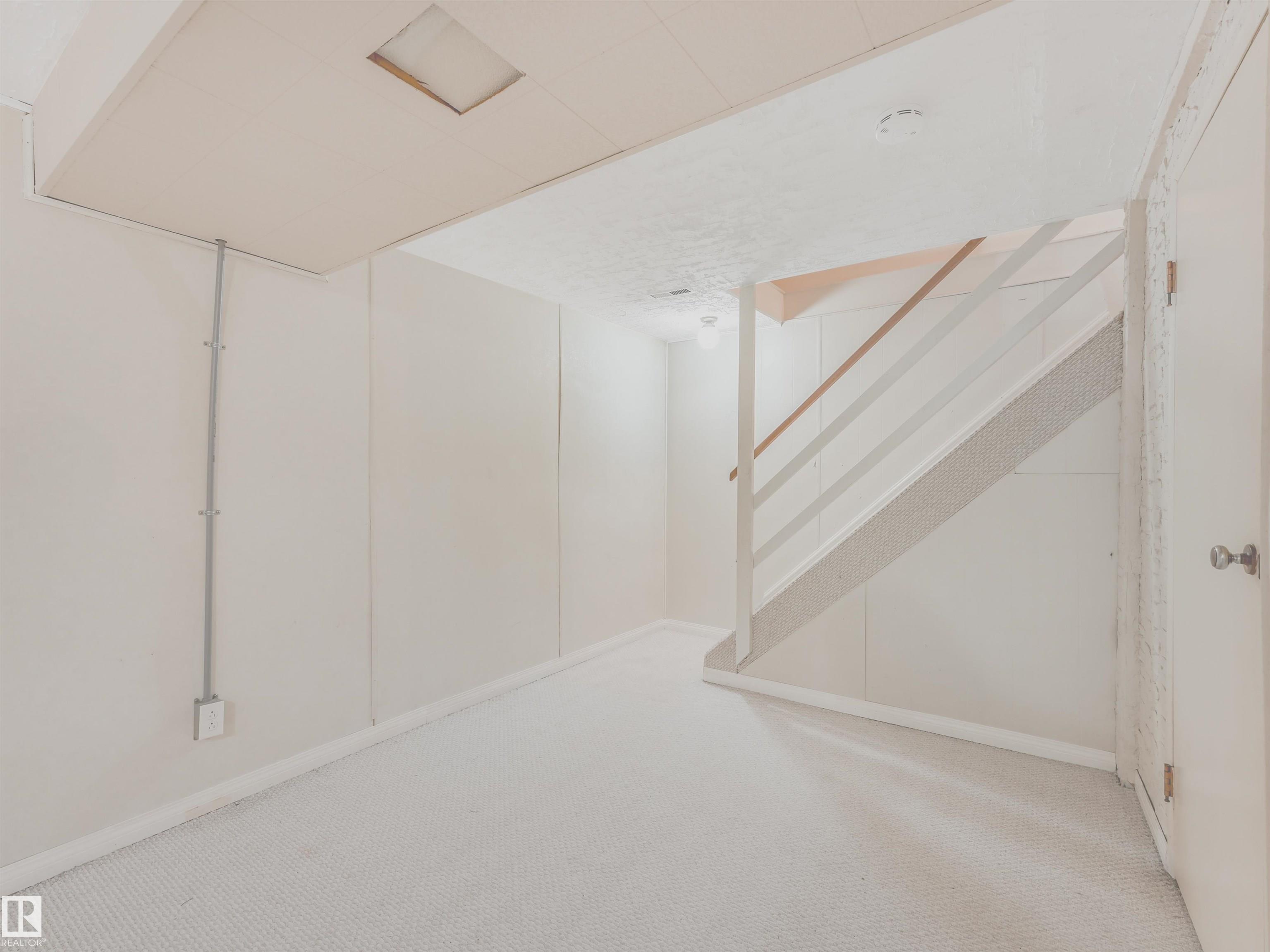 https://zimg.paragon.ice.com/ParagonImages/Property/PM/RAE/225400740/55/0/0/ca6e2c99d5137138ffe2d0028927ba13/1/4757c3dde1cbd7ceb2e1b9aed7463330/225400740-0ba35cb9-b0f1-490c-81ff-2afbc11c895a.JPG