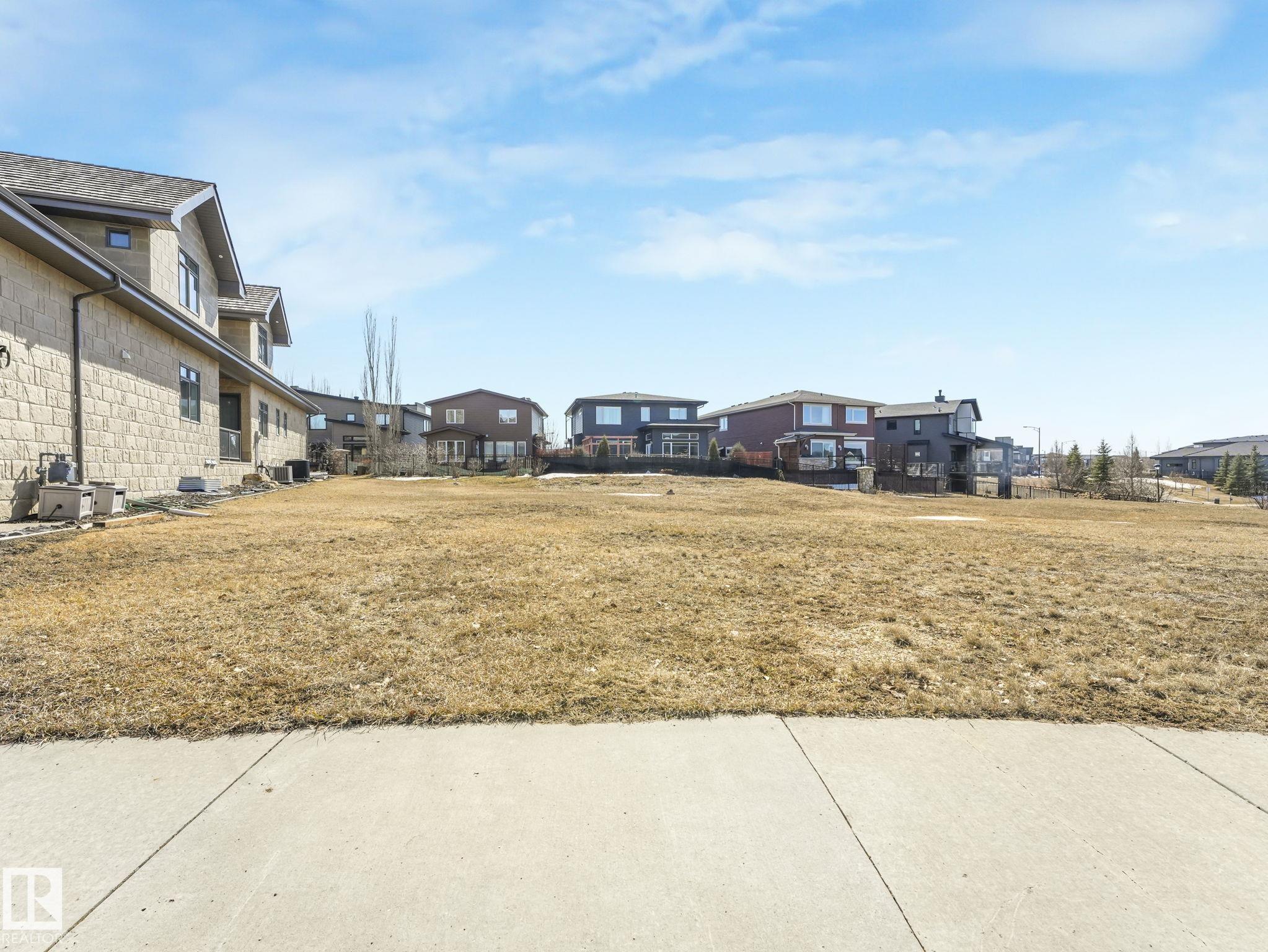 https://zimg.paragon.ice.com/ParagonImages/Property/PM/RAE/225400741/13/0/0/db7039d9464421a7f1e2e78cf9cbc649/1/cd9eb75cd84aaccc39eca6a0cef83402/225400741-2088a8bb-2927-45ee-8cea-baf882ab9158.JPG