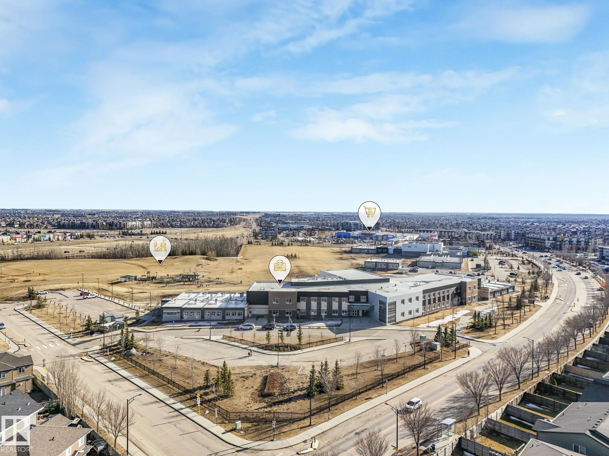 https://zimg.paragon.ice.com/ParagonImages/Property/PM/RAE/225400741/16/0/0/124eb9df76af8fbe1a38b4b8067d33d7/1/cd9eb75cd84aaccc39eca6a0cef83402/225400741-315f1ef4-2bda-4512-b2ae-34359caec166.JPG