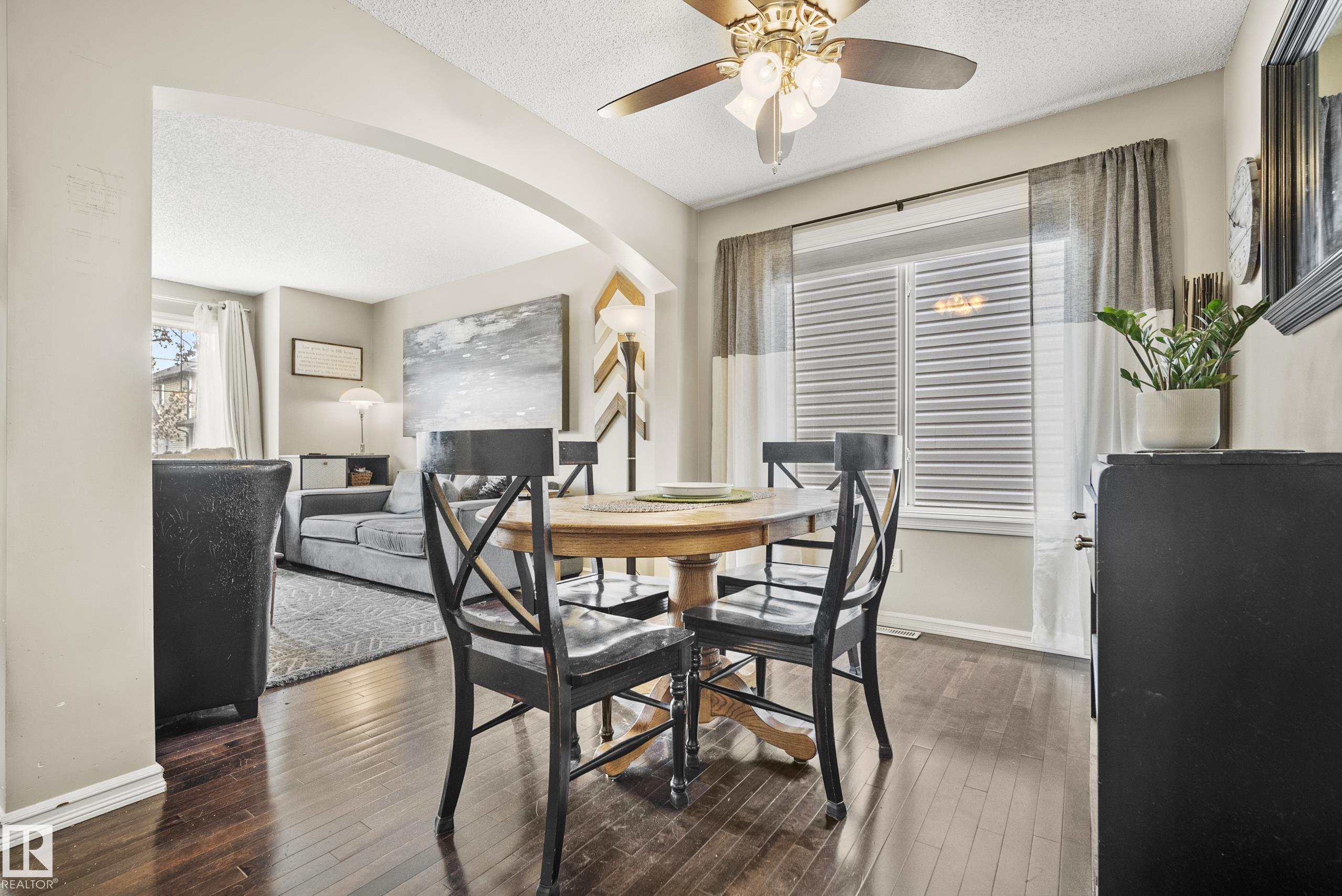 https://zimg.paragon.ice.com/ParagonImages/Property/PM/RAE/225400743/13/0/0/c3d3c24e92cc42d503fa801d12a65f7d/1/e8dc5985513791429fb6c9d29d97fd20/225400743-5baf0cce-2451-4b27-a9f2-58261719a2db.JPG