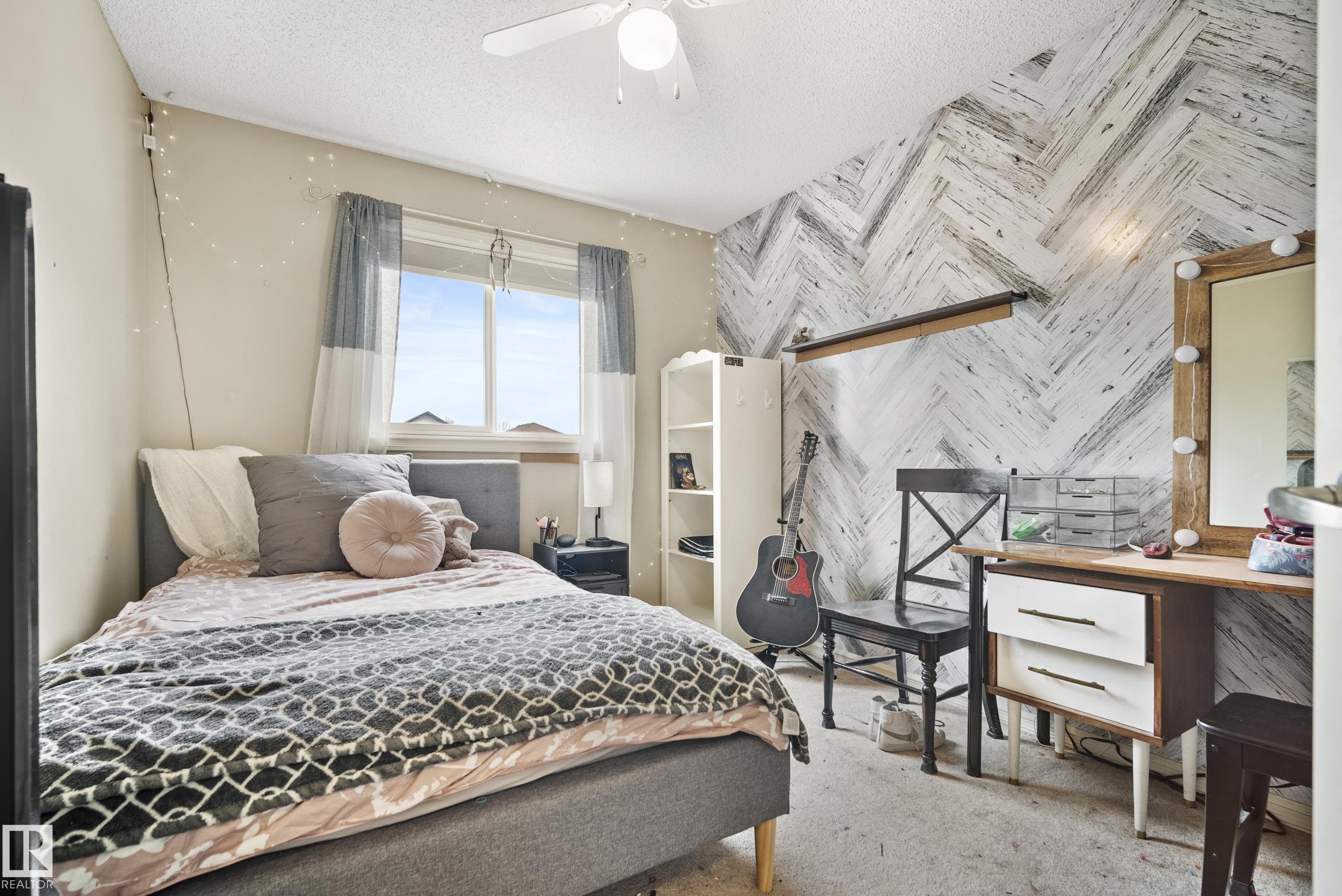 https://zimg.paragon.ice.com/ParagonImages/Property/PM/RAE/225400743/27/0/0/2075586a3963eb8e4c39d5a0ca0f814c/1/e8dc5985513791429fb6c9d29d97fd20/225400743-f68e338c-6422-42de-9709-25c9f2f9dc11.JPG