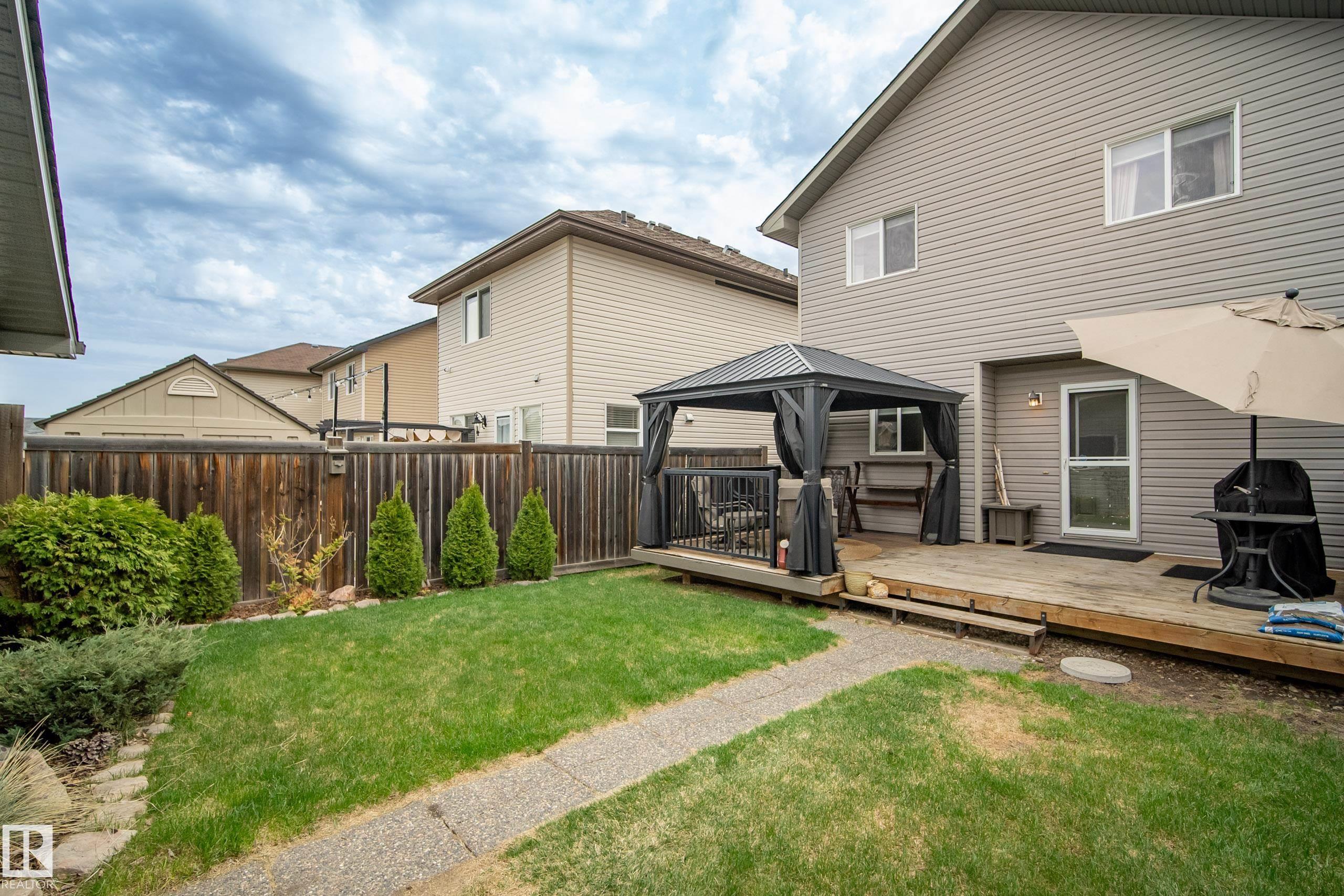 https://zimg.paragon.ice.com/ParagonImages/Property/PM/RAE/225400743/44/0/0/a26cd9478dc5ec3e4b39fc6769d5ef05/1/e8dc5985513791429fb6c9d29d97fd20/225400743-067c47c0-fc97-4b46-8344-118906c6b51f.JPG