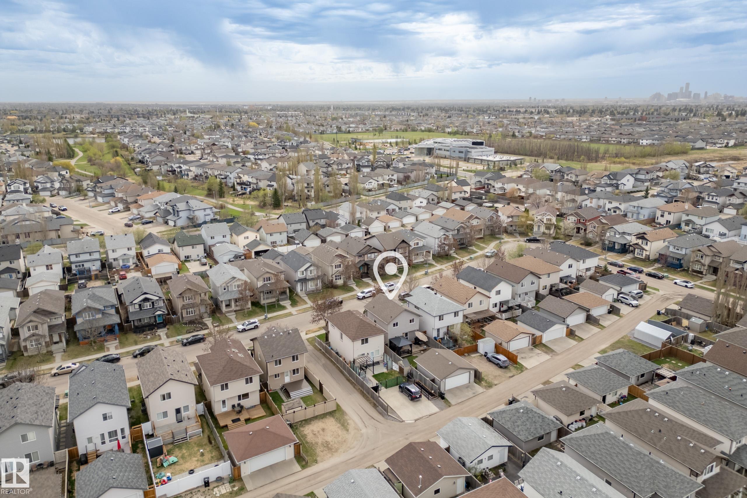 https://zimg.paragon.ice.com/ParagonImages/Property/PM/RAE/225400743/51/0/0/90fb9632b2ee4ac28adc06612f2e3b84/1/e8dc5985513791429fb6c9d29d97fd20/225400743-7bae3e6d-154e-4cd0-8010-e0c96a1431ec.JPG