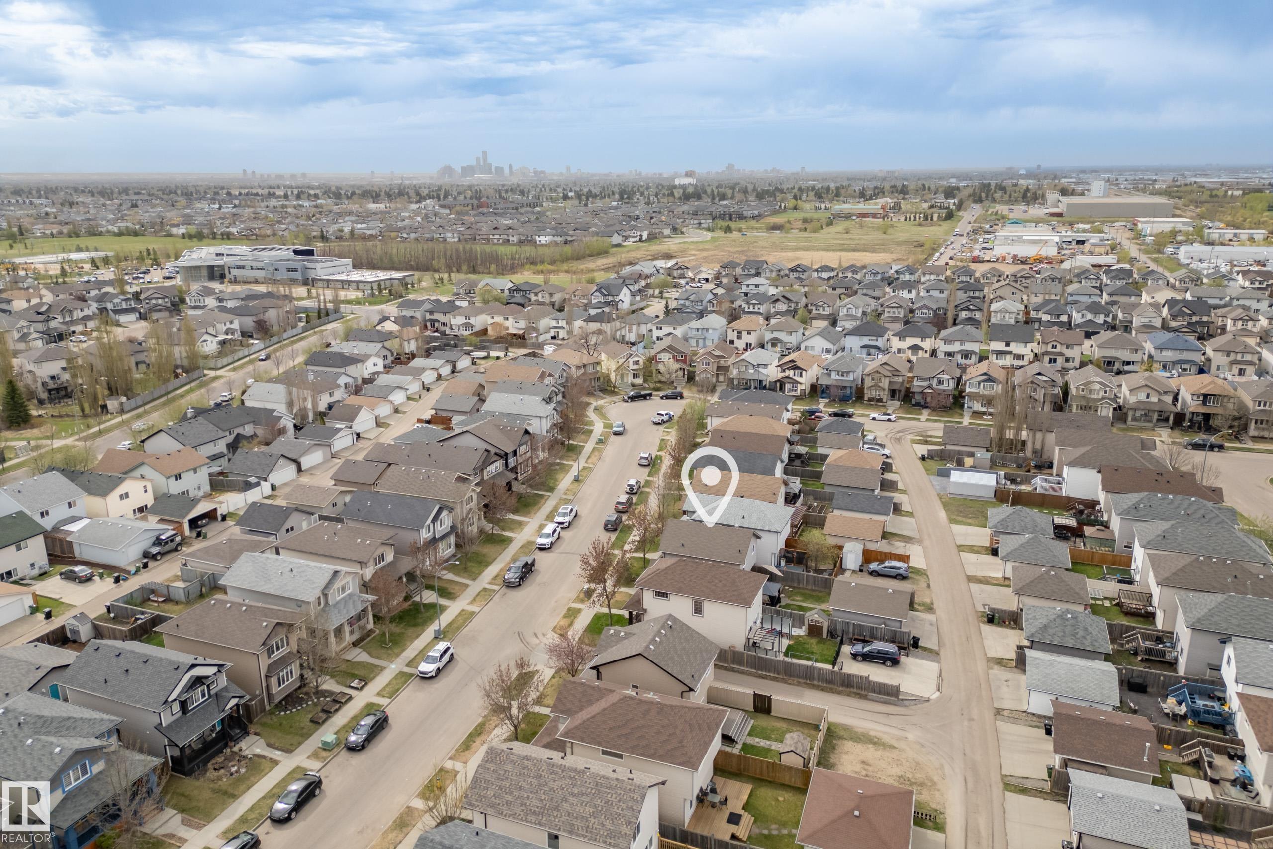 https://zimg.paragon.ice.com/ParagonImages/Property/PM/RAE/225400743/52/0/0/ec0e4d600b314f7514d9ff4889438b0e/1/e8dc5985513791429fb6c9d29d97fd20/225400743-8eca543f-a388-4d76-8516-c18c42bde3d4.JPG