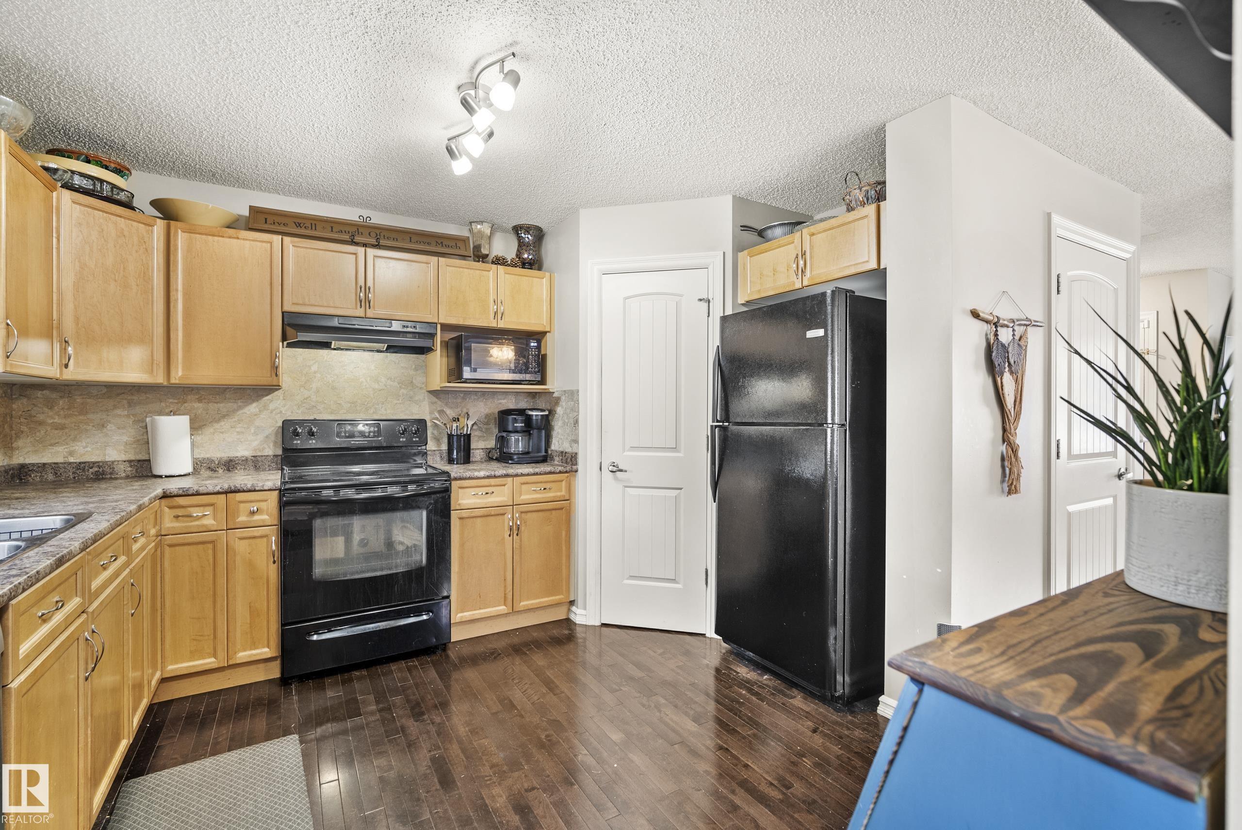 https://zimg.paragon.ice.com/ParagonImages/Property/PM/RAE/225400743/9/0/0/a09ad20881082eafe9f37fdc4f74c5d1/1/e8dc5985513791429fb6c9d29d97fd20/225400743-785b7f44-4fae-4eb9-8cc5-74cc2bdd1344.JPG