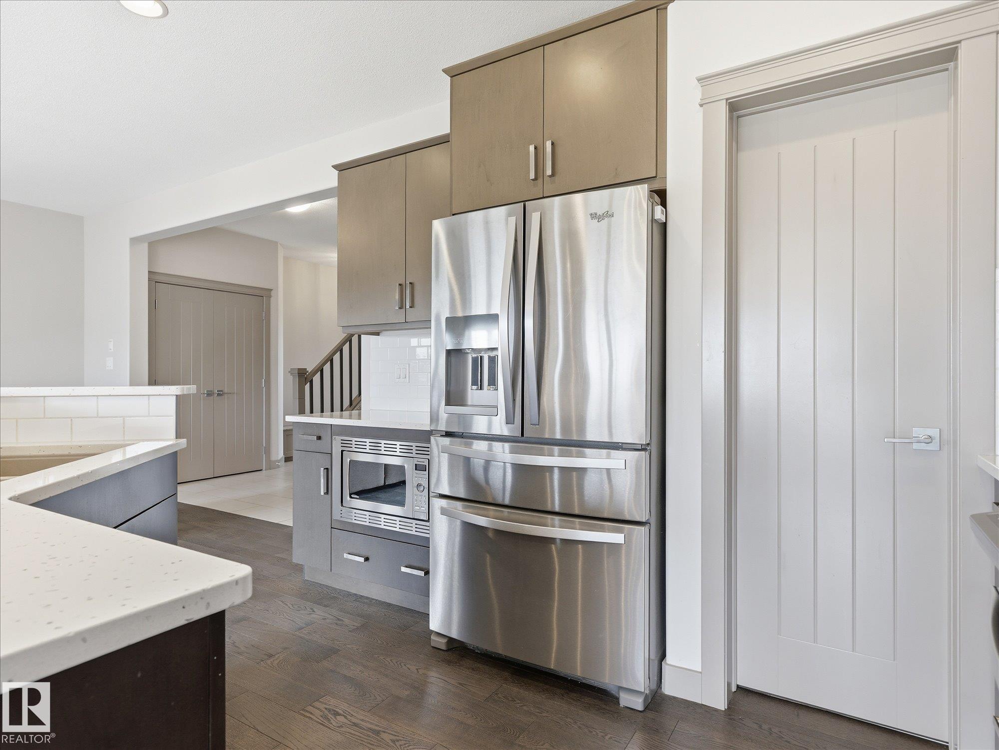 https://zimg.paragon.ice.com/ParagonImages/Property/PM/RAE/225400749/9/0/0/3d2138fd846fcb58152a5ee6b8109705/1/6073db7379270f2cfa3eb1afa5808b29/225400749-7241723a-e79c-4470-aef9-62341bf7c701.JPG