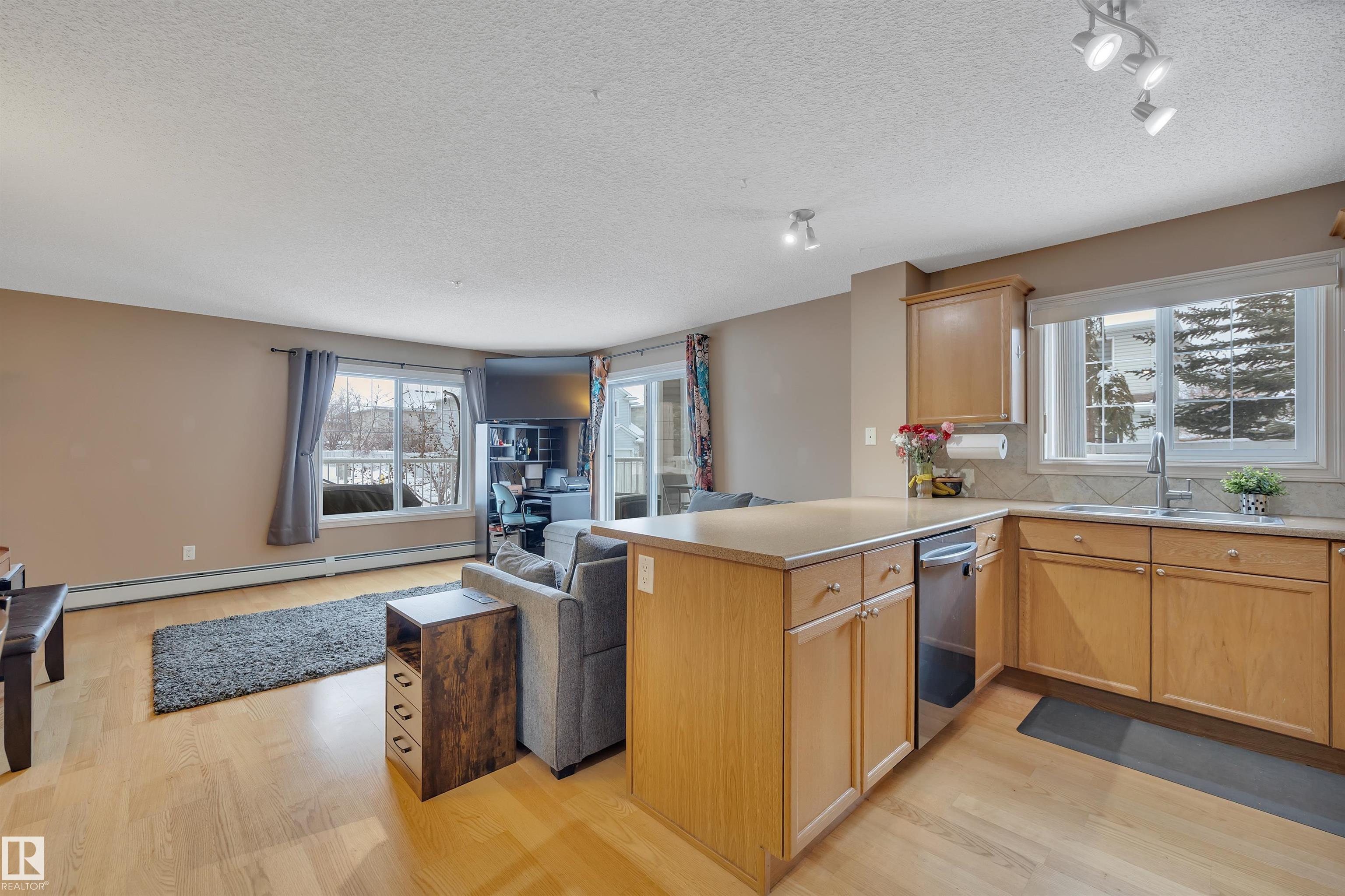 Photo 10 at 101 - 4407 23 Street NW, Larkspur, Edmonton
