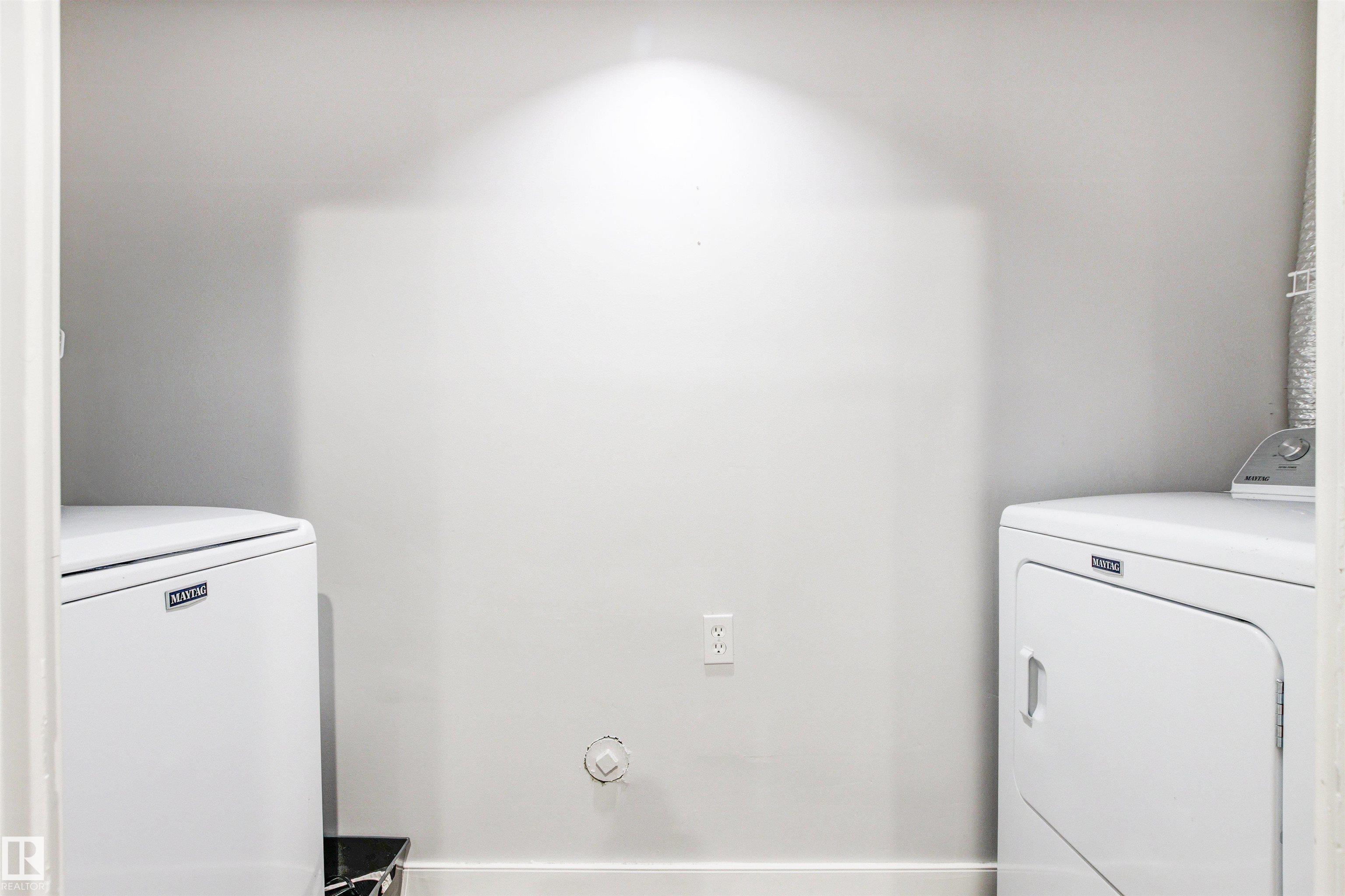 https://zimg.paragon.ice.com/ParagonImages/Property/PM/RAE/225400752/40/0/0/5670203a1c2d46c6429d78ad0d9512be/1/d42b38fdff058f851d07eb3d2e4d0437/225400752-77f1628f-af23-474b-aa3b-9ecc0aaf0a7d.JPG