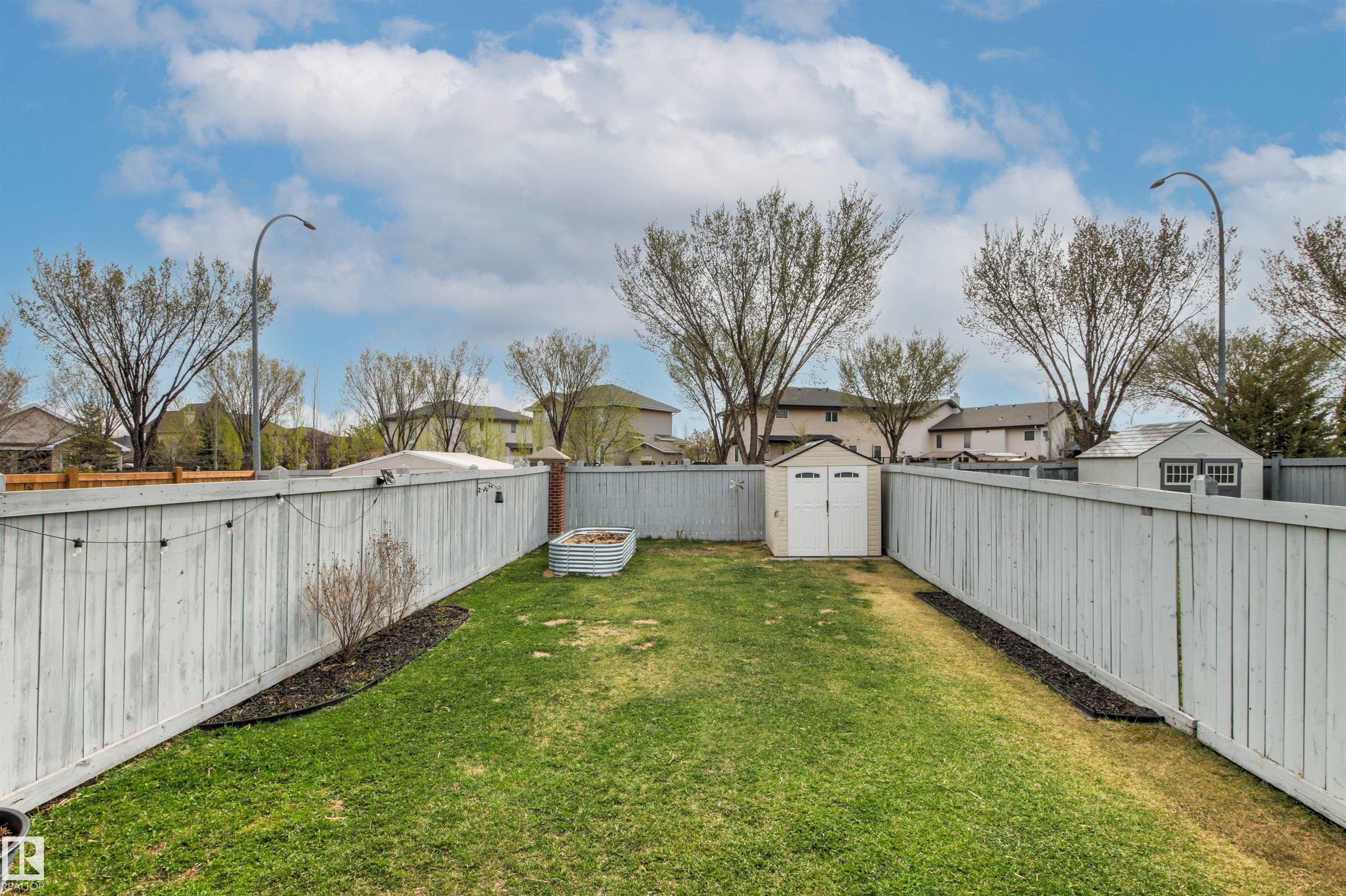 https://zimg.paragon.ice.com/ParagonImages/Property/PM/RAE/225400752/44/0/0/f2b3d4f353f245bb0d282c16b5874fe8/1/d42b38fdff058f851d07eb3d2e4d0437/225400752-519f3493-a903-49fb-ae23-35d26afcbe18.JPG