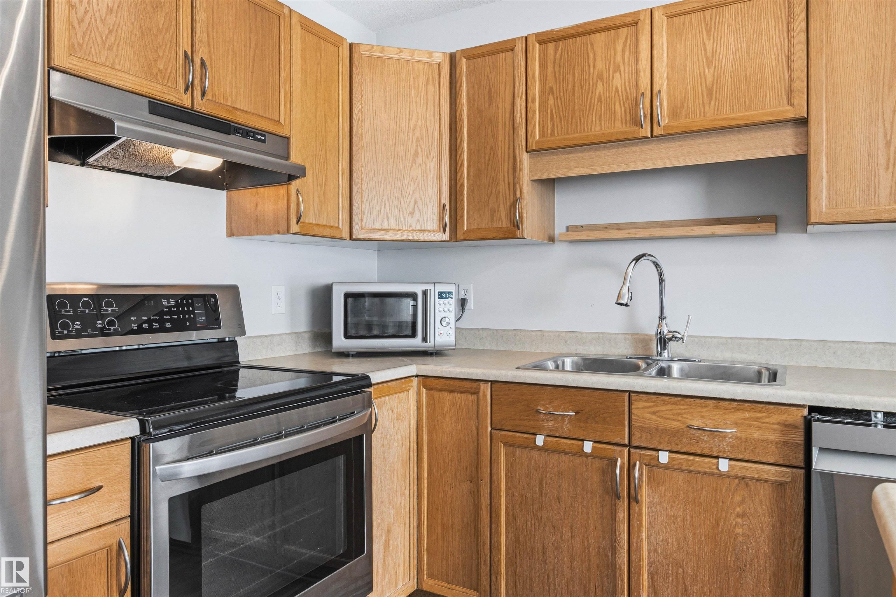 https://zimg.paragon.ice.com/ParagonImages/Property/PM/RAE/225400752/8/0/0/834b5192351f46d400b4f123698d32bc/1/d42b38fdff058f851d07eb3d2e4d0437/225400752-91d9ee97-4747-4a69-9ba2-b62d5b445687.JPG