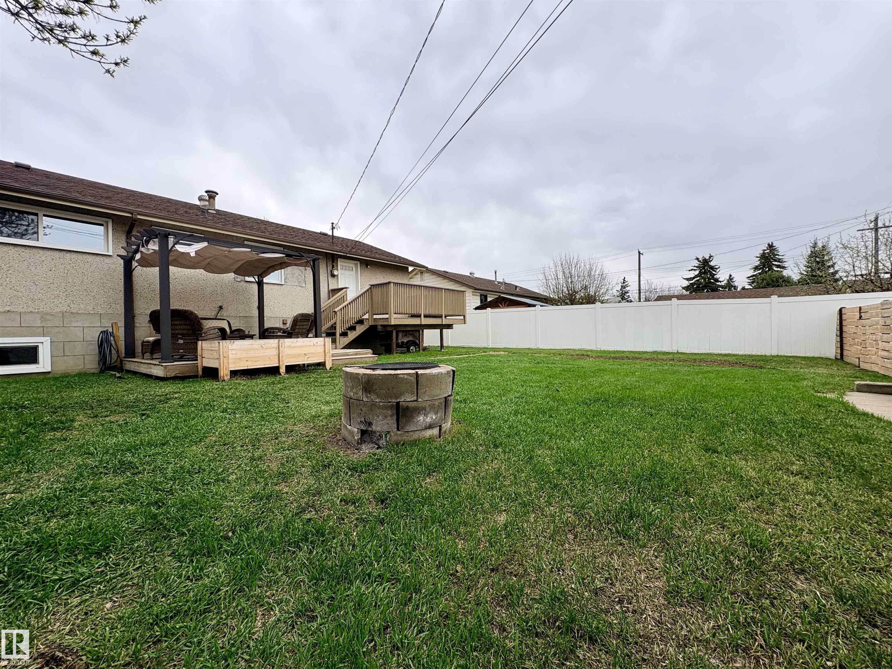 https://zimg.paragon.ice.com/ParagonImages/Property/PM/RAE/225400754/54/0/0/7220f2f796161f4ce168d82d918bbe6c/1/0f2001fc7a775f2a1be38c30c5d88dfe/225400754-415bce6e-d321-4bb7-b4eb-27e570fe5a58.JPG