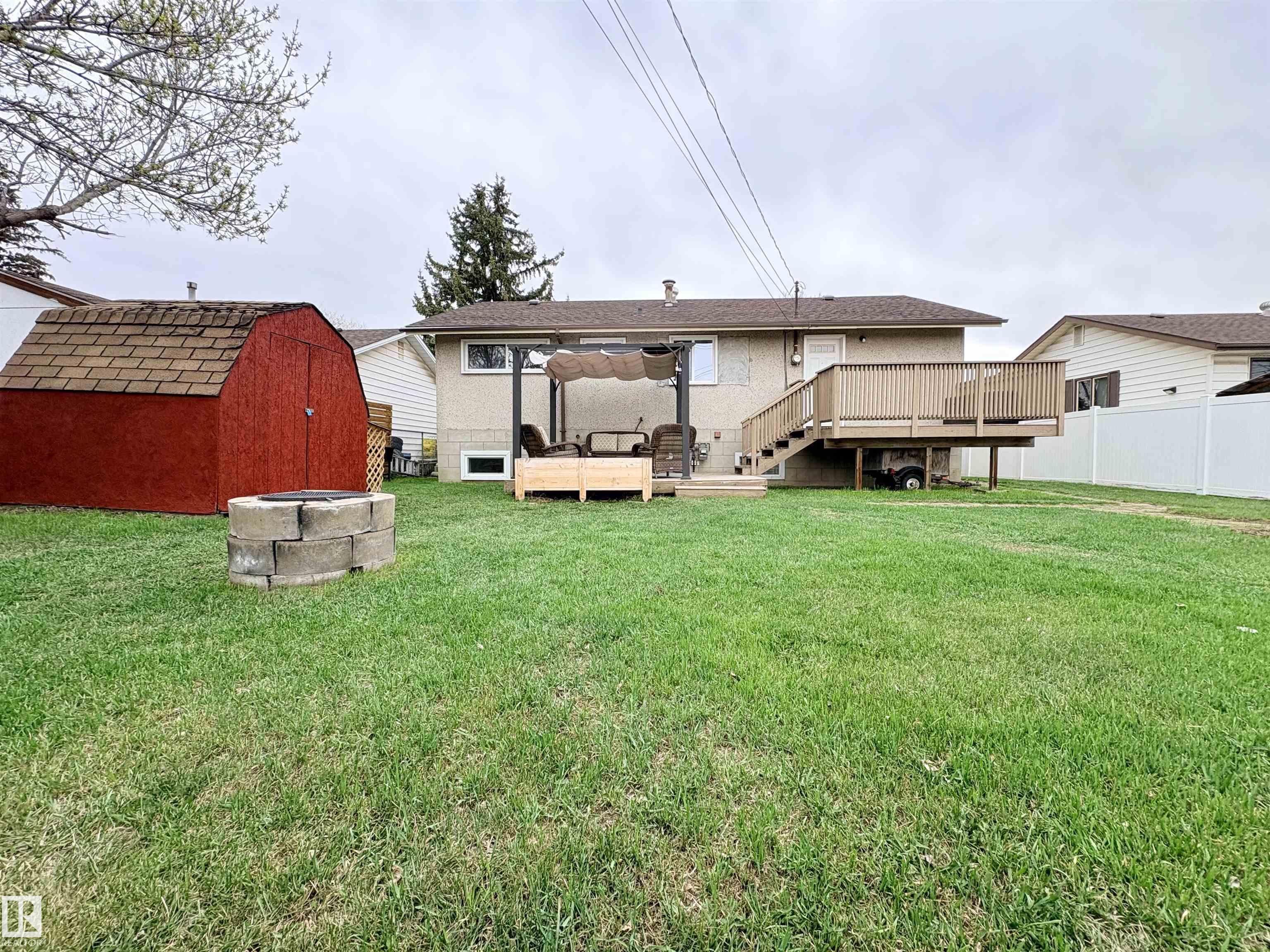 https://zimg.paragon.ice.com/ParagonImages/Property/PM/RAE/225400754/55/0/0/13118acbe9a2fca71b9003147cf6ffd5/1/0f2001fc7a775f2a1be38c30c5d88dfe/225400754-7c3049e0-23c3-4b2a-bb6a-acd4b50d4588.JPG
