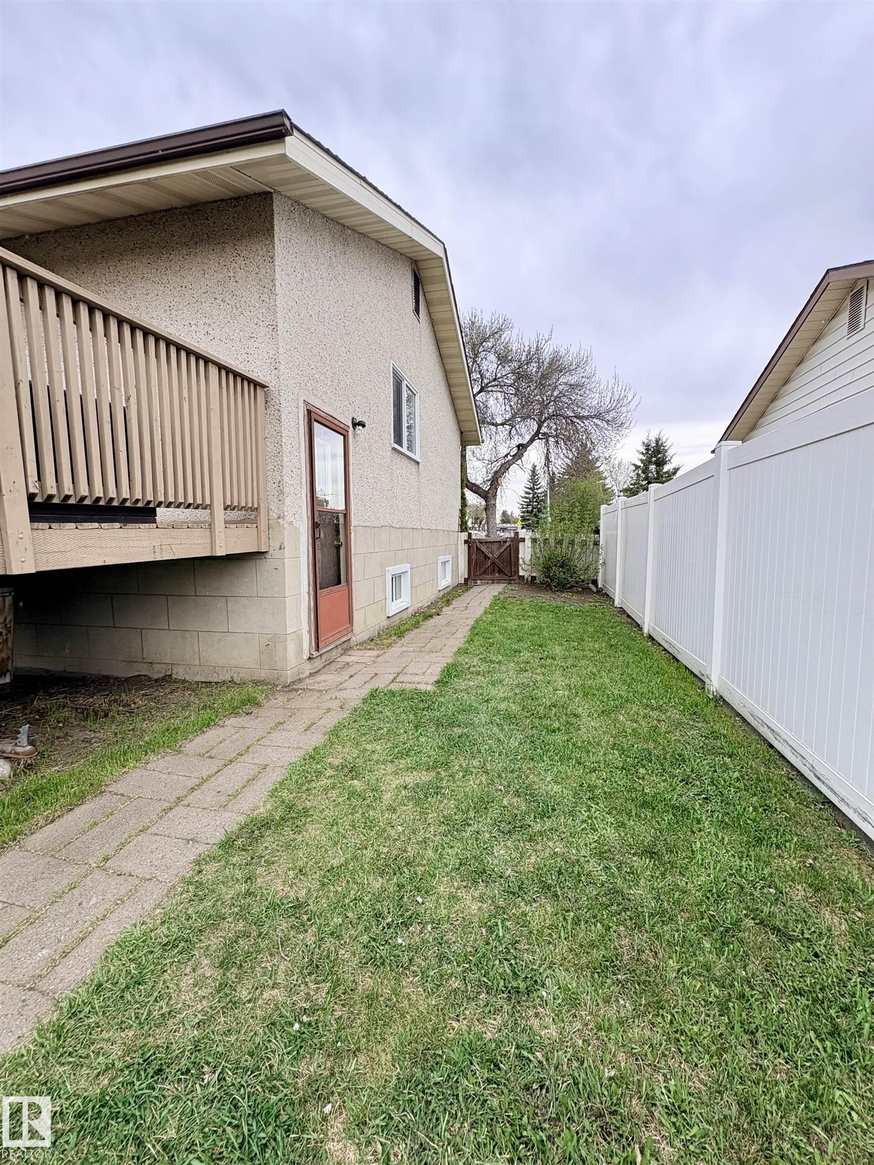 https://zimg.paragon.ice.com/ParagonImages/Property/PM/RAE/225400754/58/0/0/72e4413400a5489d286cf68b61b73da1/1/0f2001fc7a775f2a1be38c30c5d88dfe/225400754-5f2720b8-7935-435a-94db-54c89dd5f362.JPG