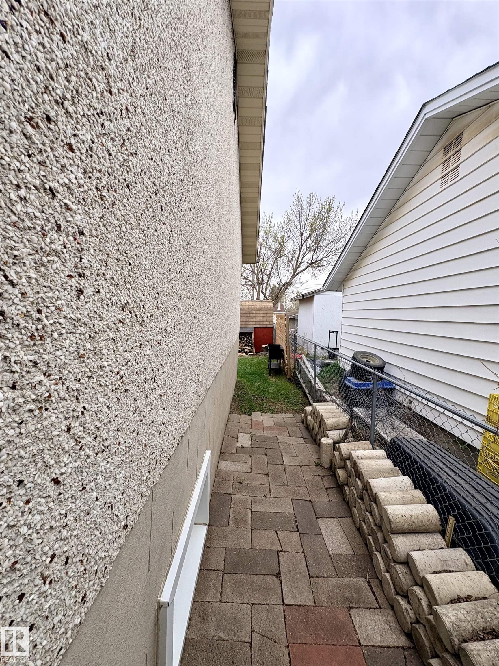 https://zimg.paragon.ice.com/ParagonImages/Property/PM/RAE/225400754/61/0/0/f31a8272a244e655de0cddd73e5908e5/1/0f2001fc7a775f2a1be38c30c5d88dfe/225400754-5c65ead8-cb98-4823-b0d8-b8193c2476f3.JPG