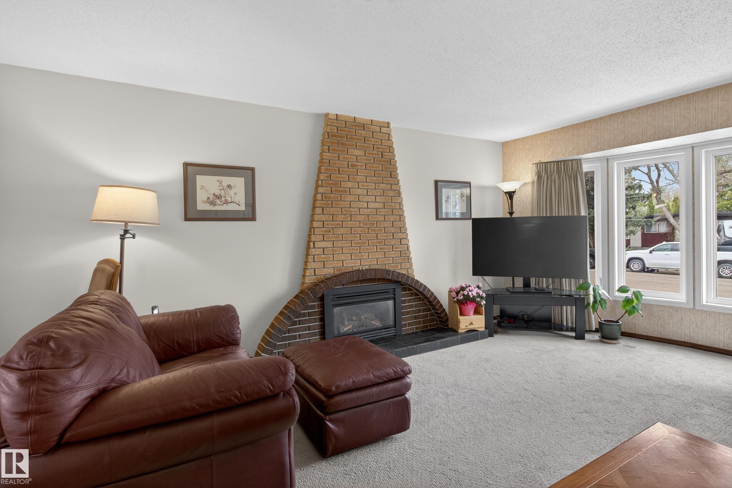 Photo 7 at 14 Gillingham Crescent, Glen Allan, Sherwood Park