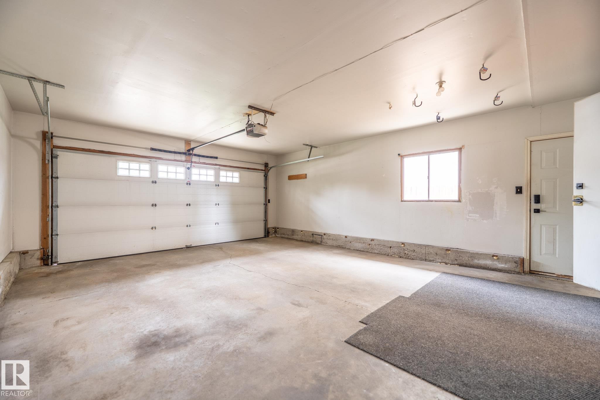 https://zimg.paragon.ice.com/ParagonImages/Property/PM/RAE/225400761/57/0/0/71bba60e7271fc20525c37dc08086a1e/1/9d4a65ef94093aebe6c6a41033ca47f4/225400761-d7d69c85-fa06-4c67-8c12-6ef27a97ab88.JPG
