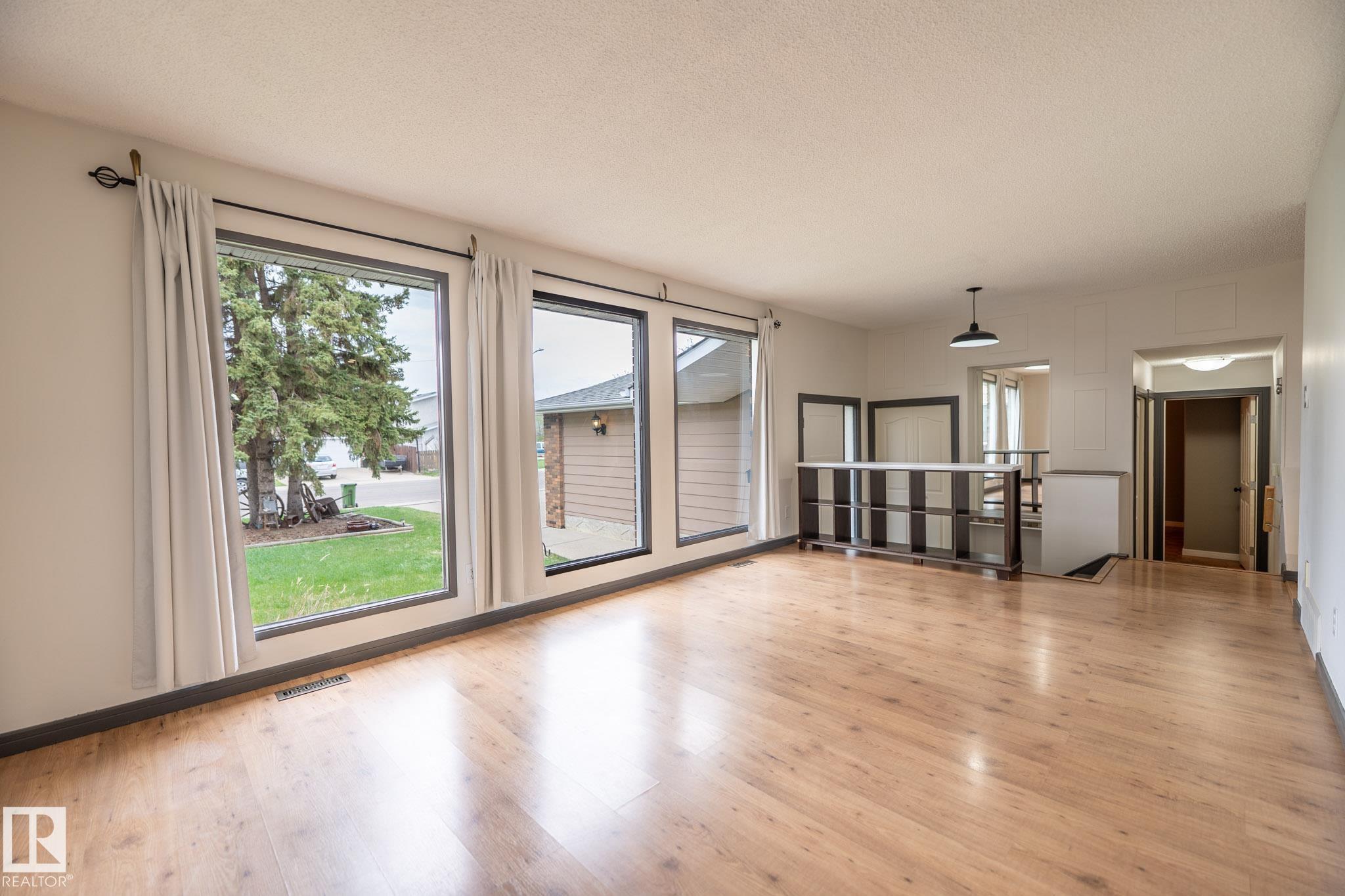 Photo 7 at 8111 187 Street NW, Aldergrove, Edmonton