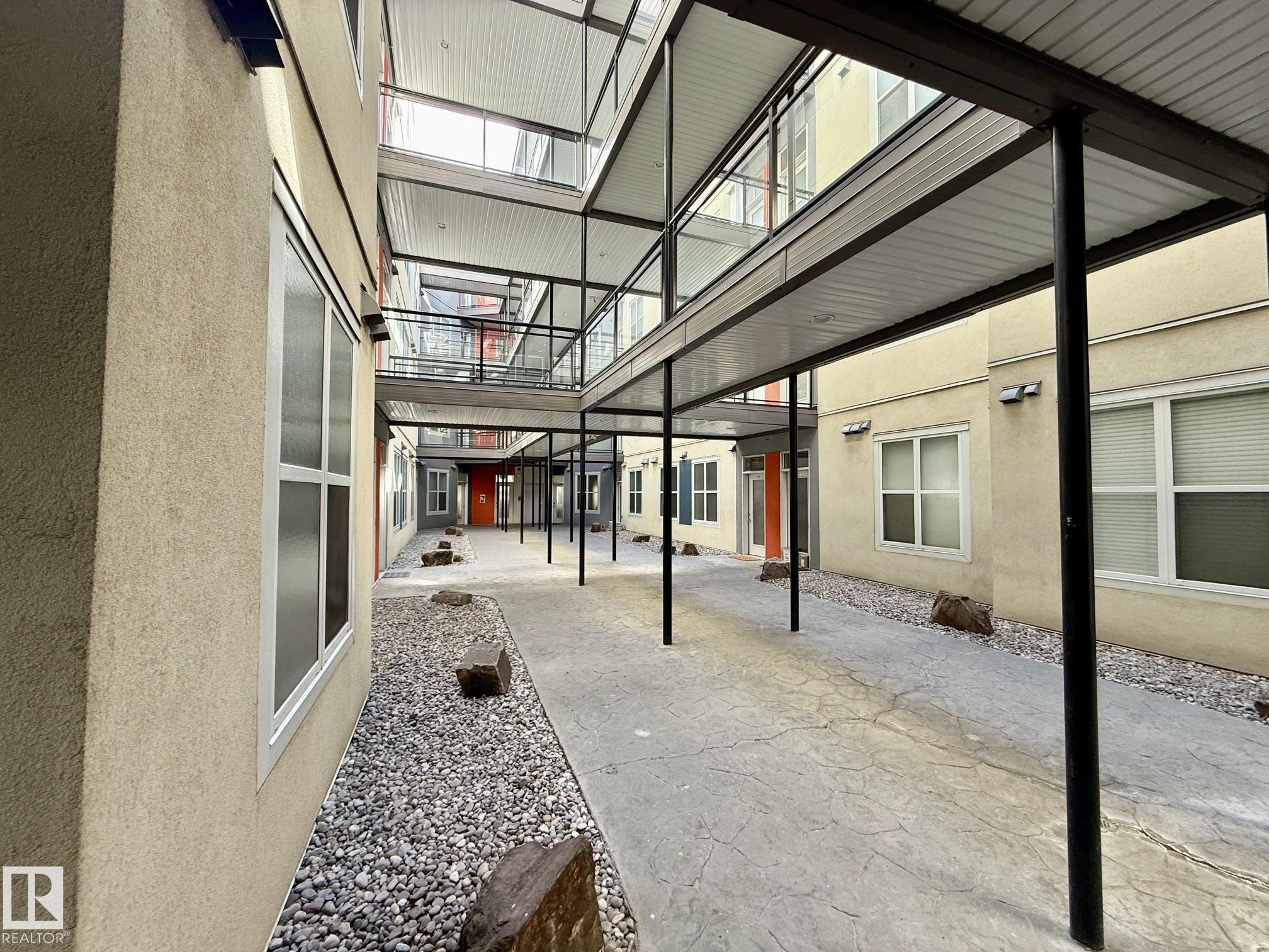 https://zimg.paragon.ice.com/ParagonImages/Property/PM/RAE/225400767/17/0/0/dc957520418c657ac0aae56161c4b4d3/1/488034d5775ff77c81ba49a6495db10f/225400767-402338ea-c858-48f8-9723-81ec639671ff.JPG