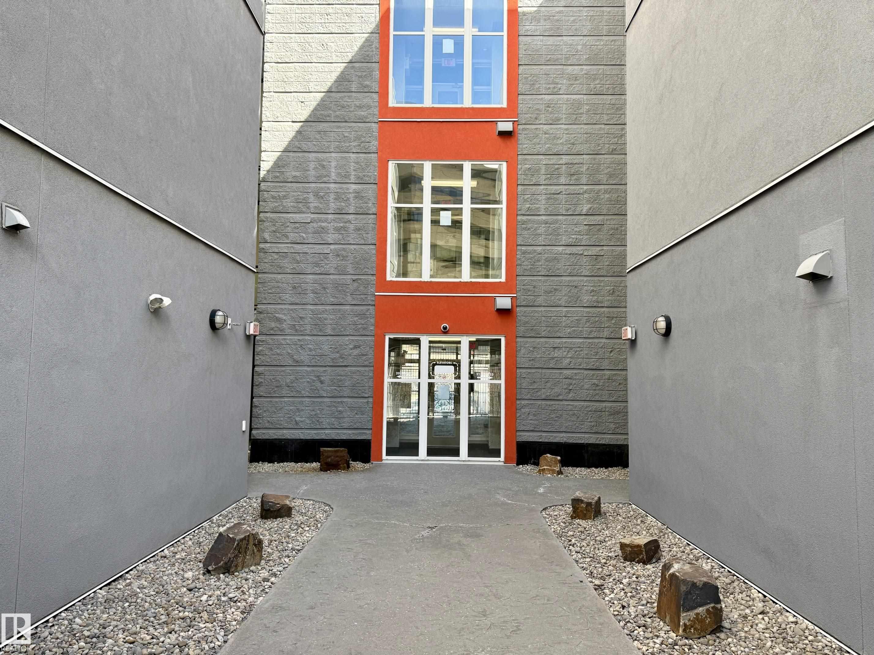 https://zimg.paragon.ice.com/ParagonImages/Property/PM/RAE/225400767/18/0/0/132803c4ca6f8a4bfbf0e8f48026592c/1/488034d5775ff77c81ba49a6495db10f/225400767-b8c44b22-8db5-49a7-9781-956a790947b3.JPG