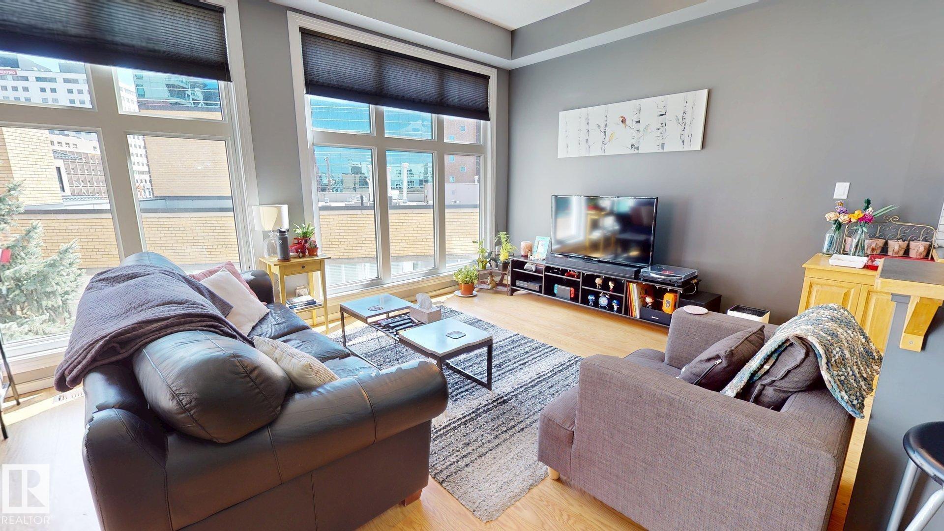 https://zimg.paragon.ice.com/ParagonImages/Property/PM/RAE/225400767/7/0/0/6fa7f422c1ee83de7660addef2d820d5/1/488034d5775ff77c81ba49a6495db10f/225400767-8119e815-c197-4323-af52-101e664e869a.JPG