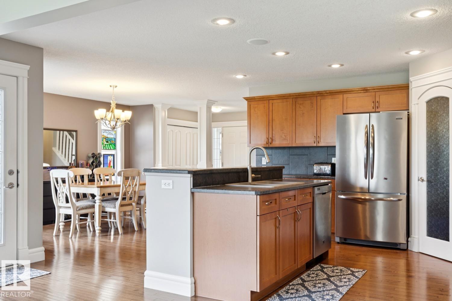 Picture for 12067 21 AV SW