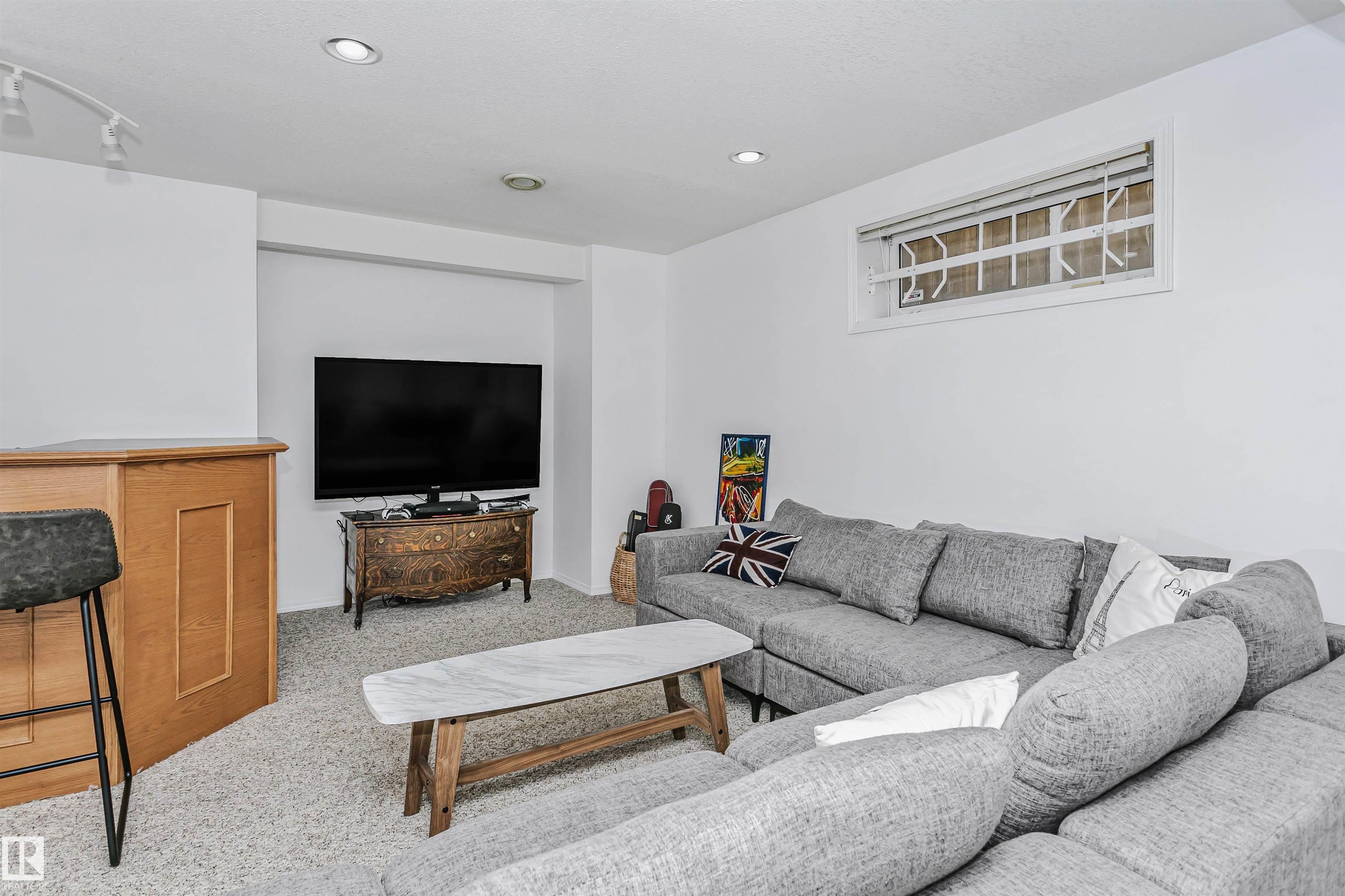 Photo 32 at 12907 136 Street NW, Athlone, Edmonton