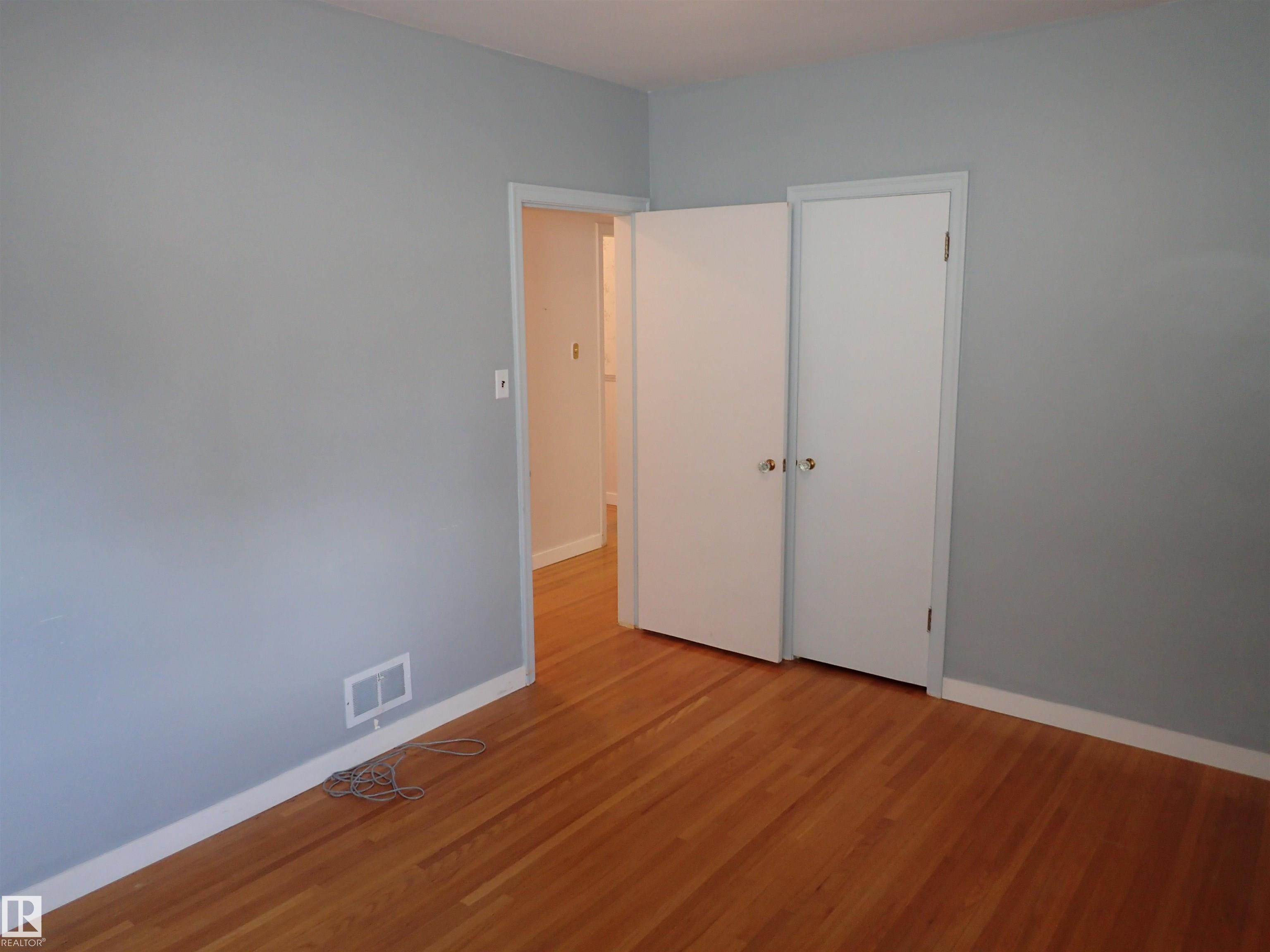Photo 15 at 9126 117 Street NW, Windsor Park, Edmonton
