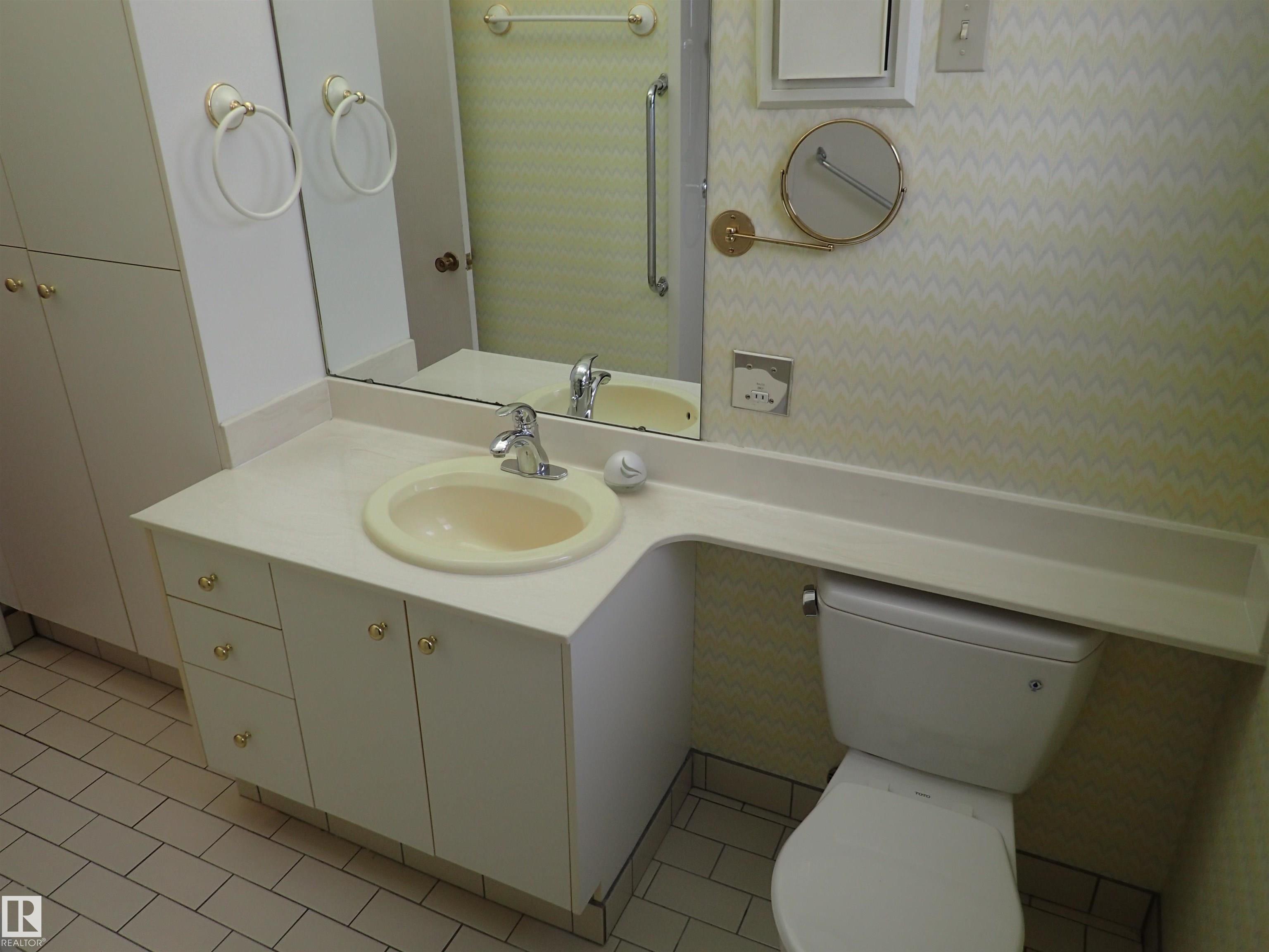 Photo 19 at 9126 117 Street NW, Windsor Park, Edmonton