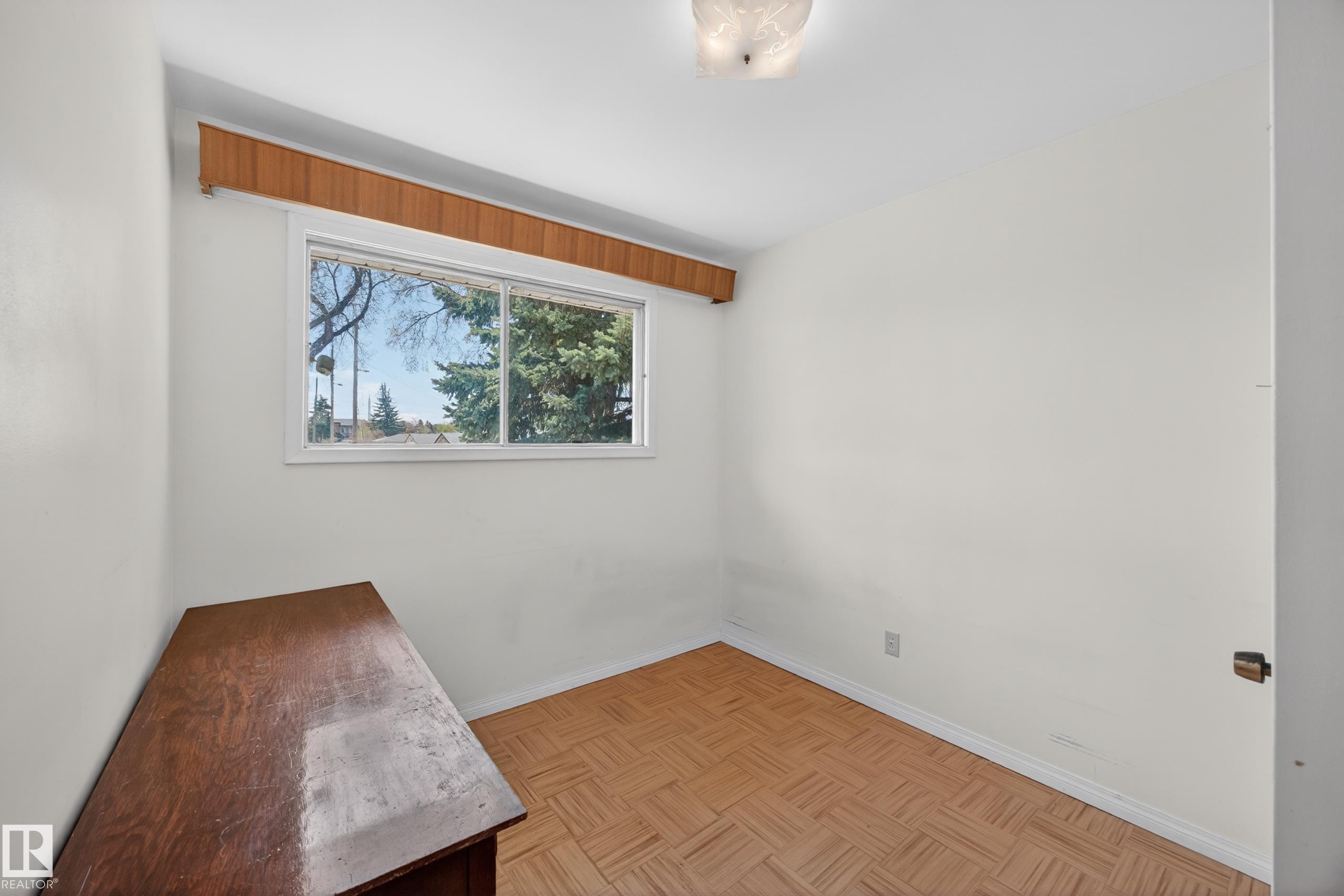 Photo 24 at 3434 120 Avenue NW, Beacon Heights, Edmonton