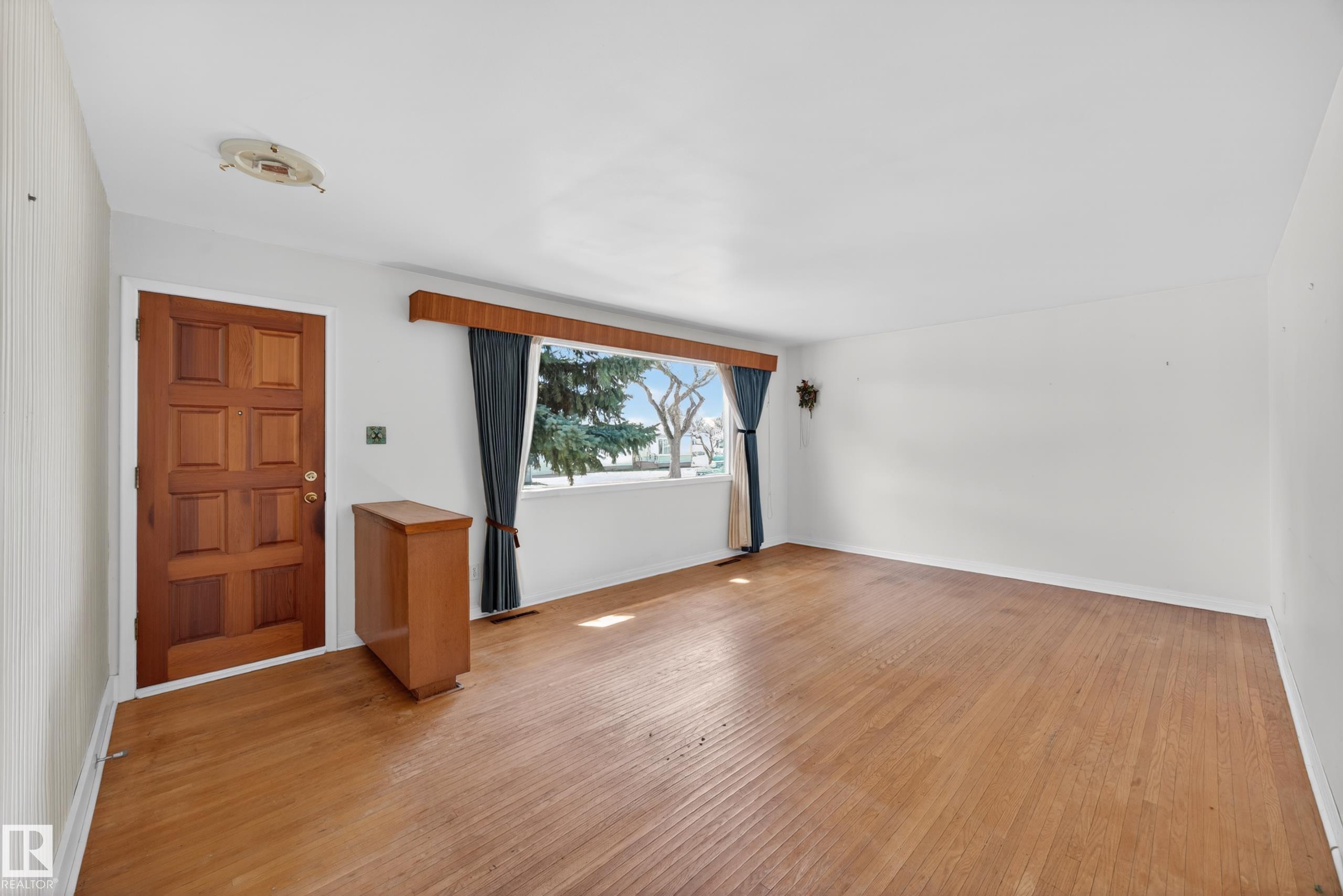 3434 120 Avenue NW, Beacon Heights, Edmonton