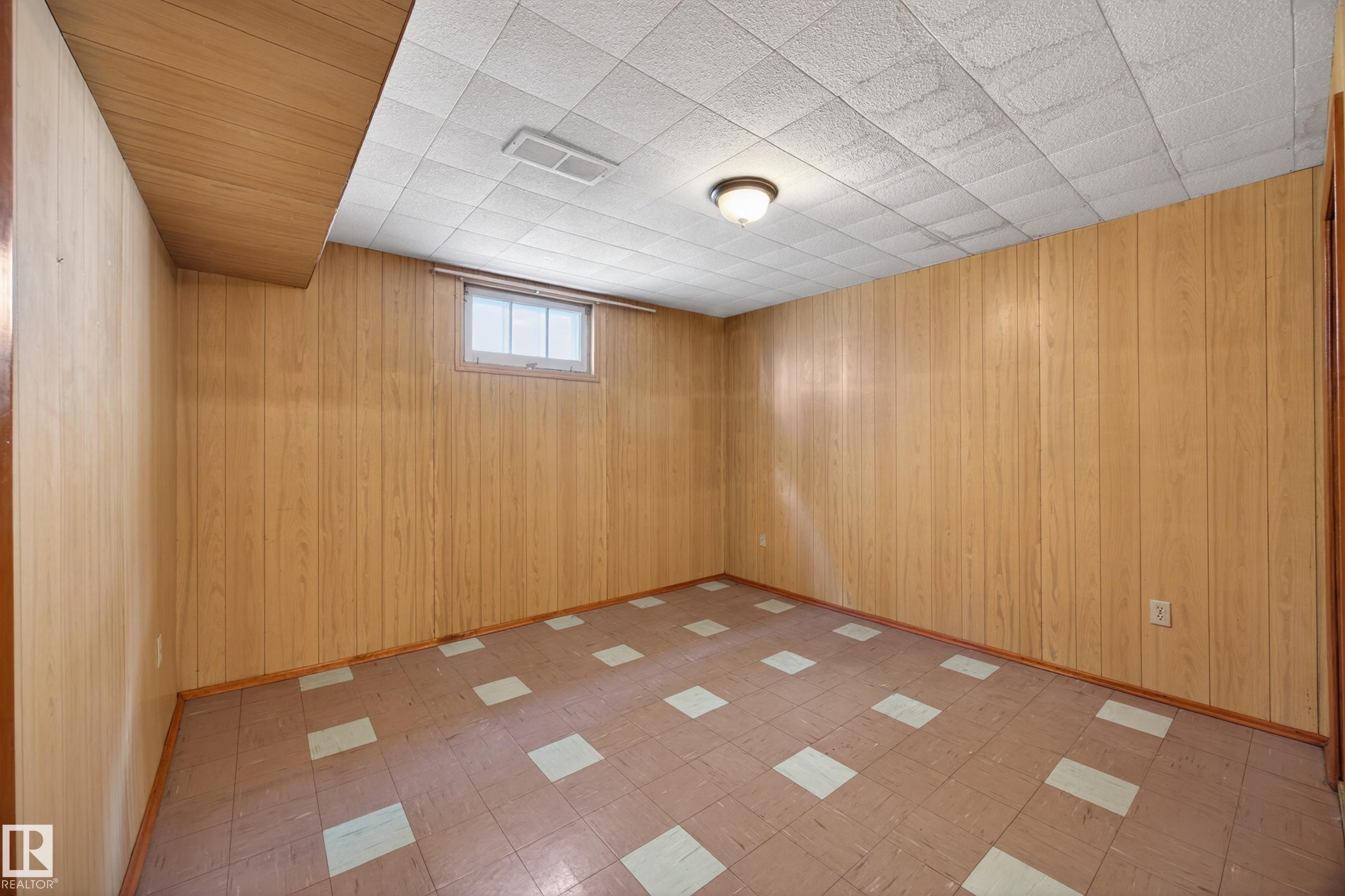 Photo 31 at 3434 120 Avenue NW, Beacon Heights, Edmonton