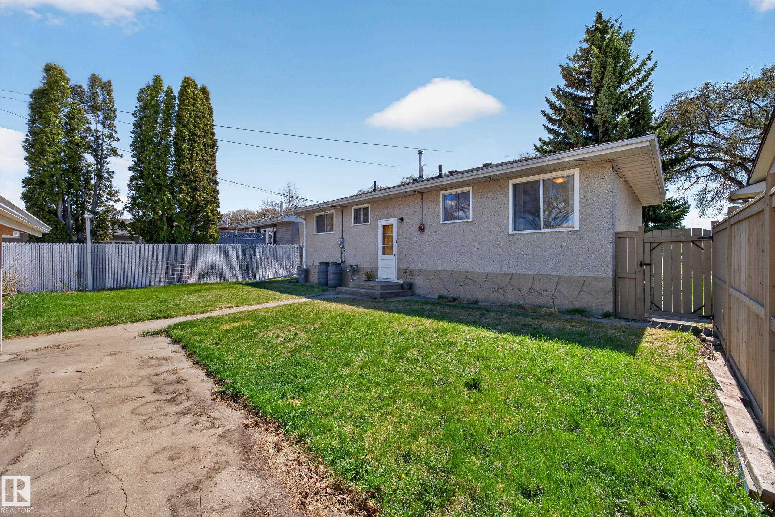 Photo 41 at 3434 120 Avenue NW, Beacon Heights, Edmonton
